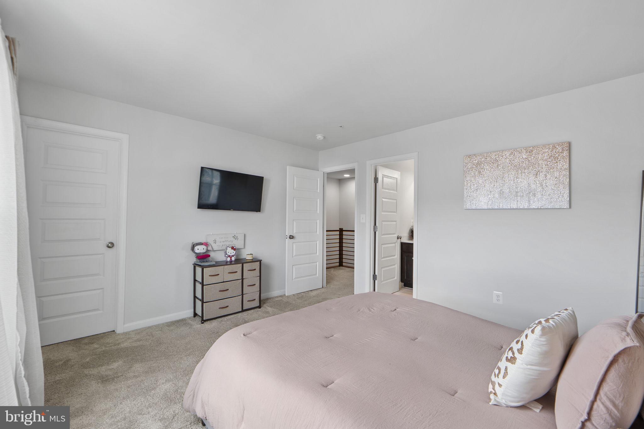 MILLERSVILLE - Residential