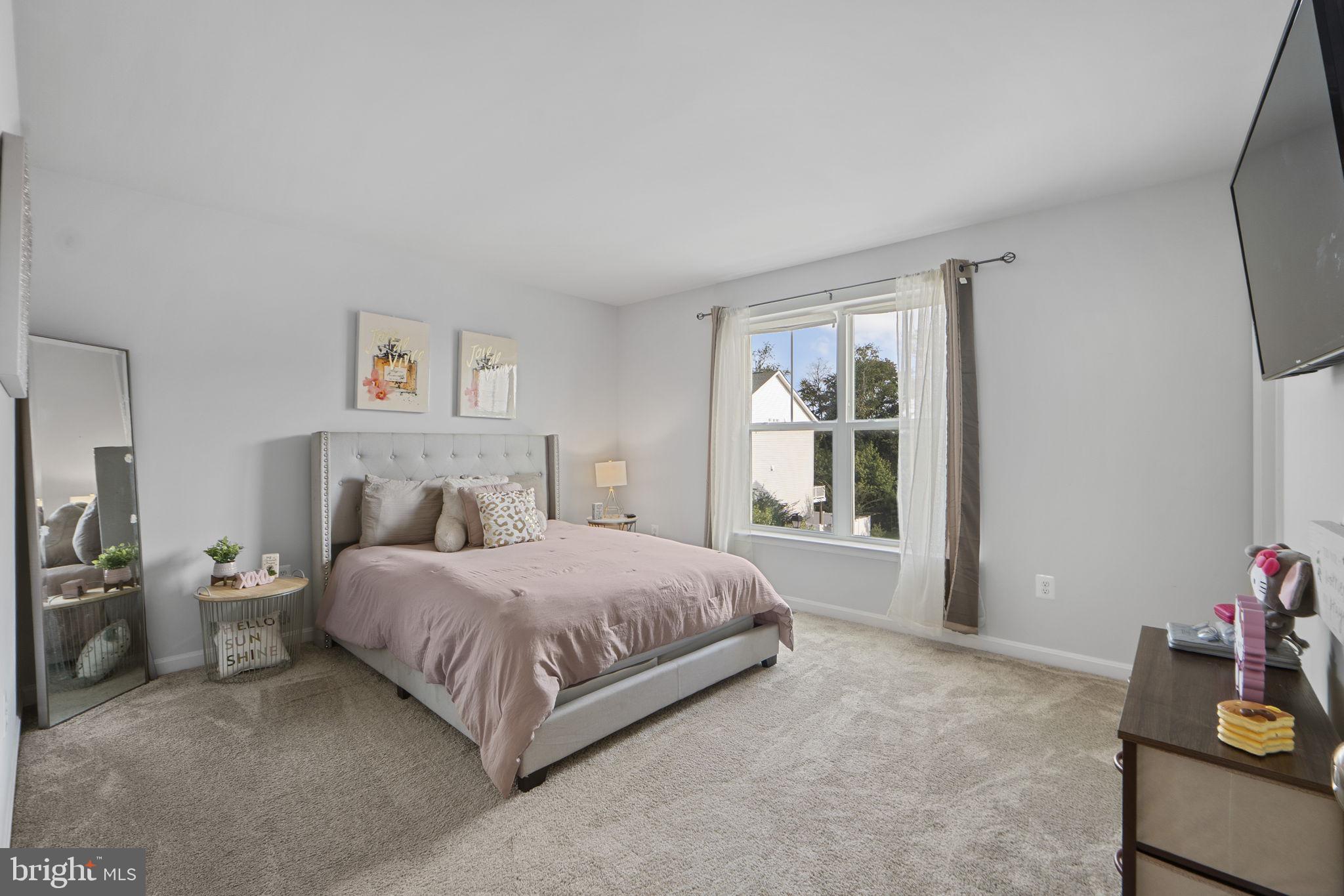 MILLERSVILLE - Residential