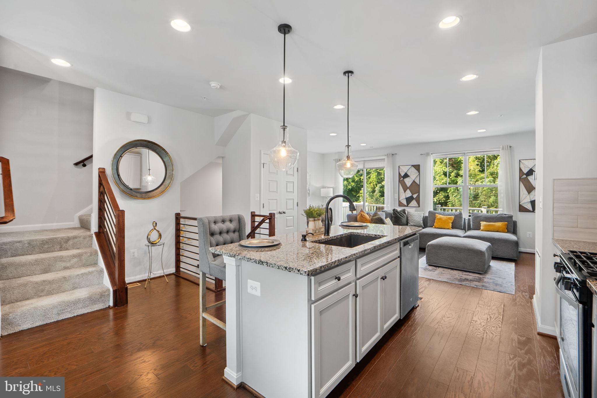 MILLERSVILLE - Residential