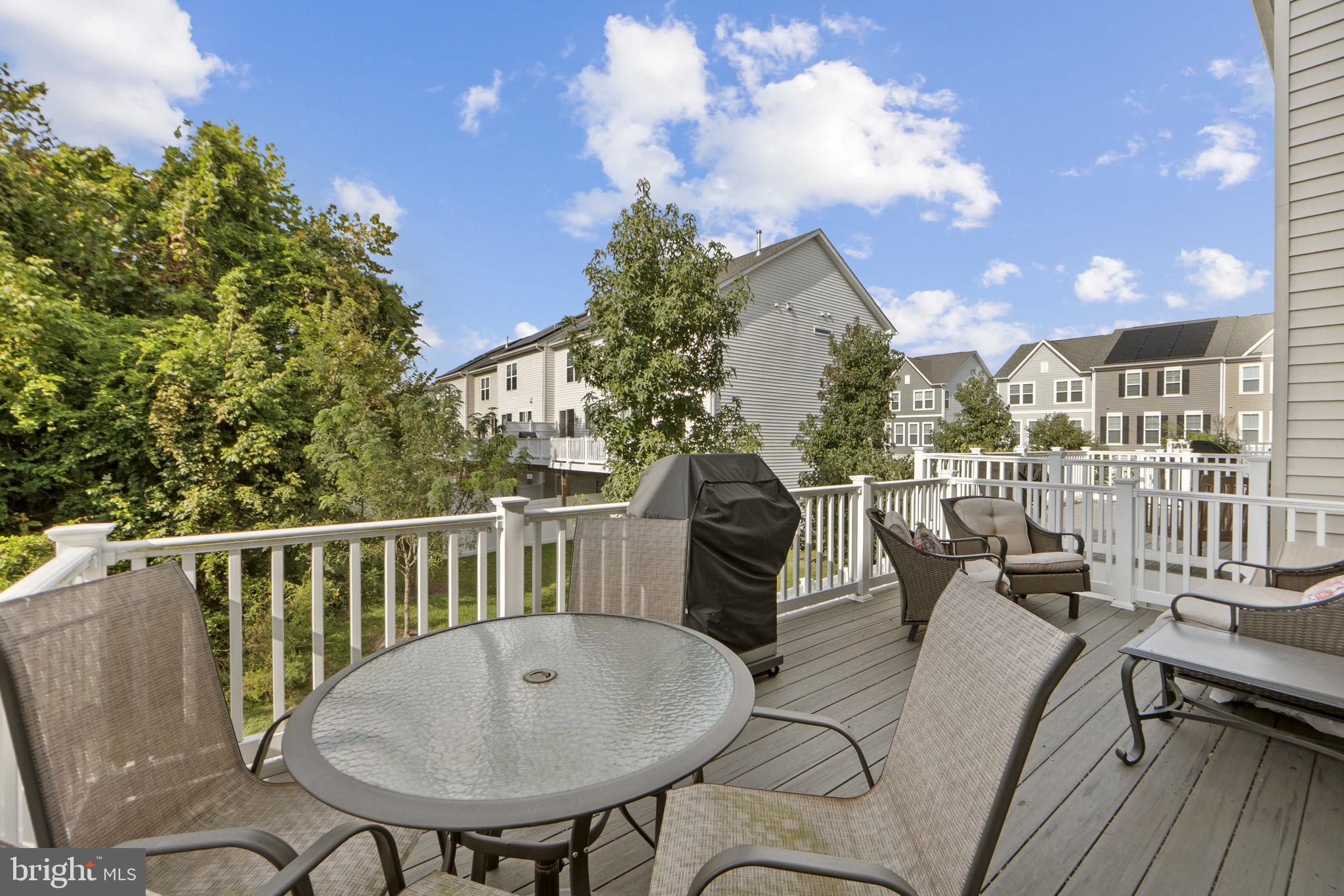 MILLERSVILLE - Residential