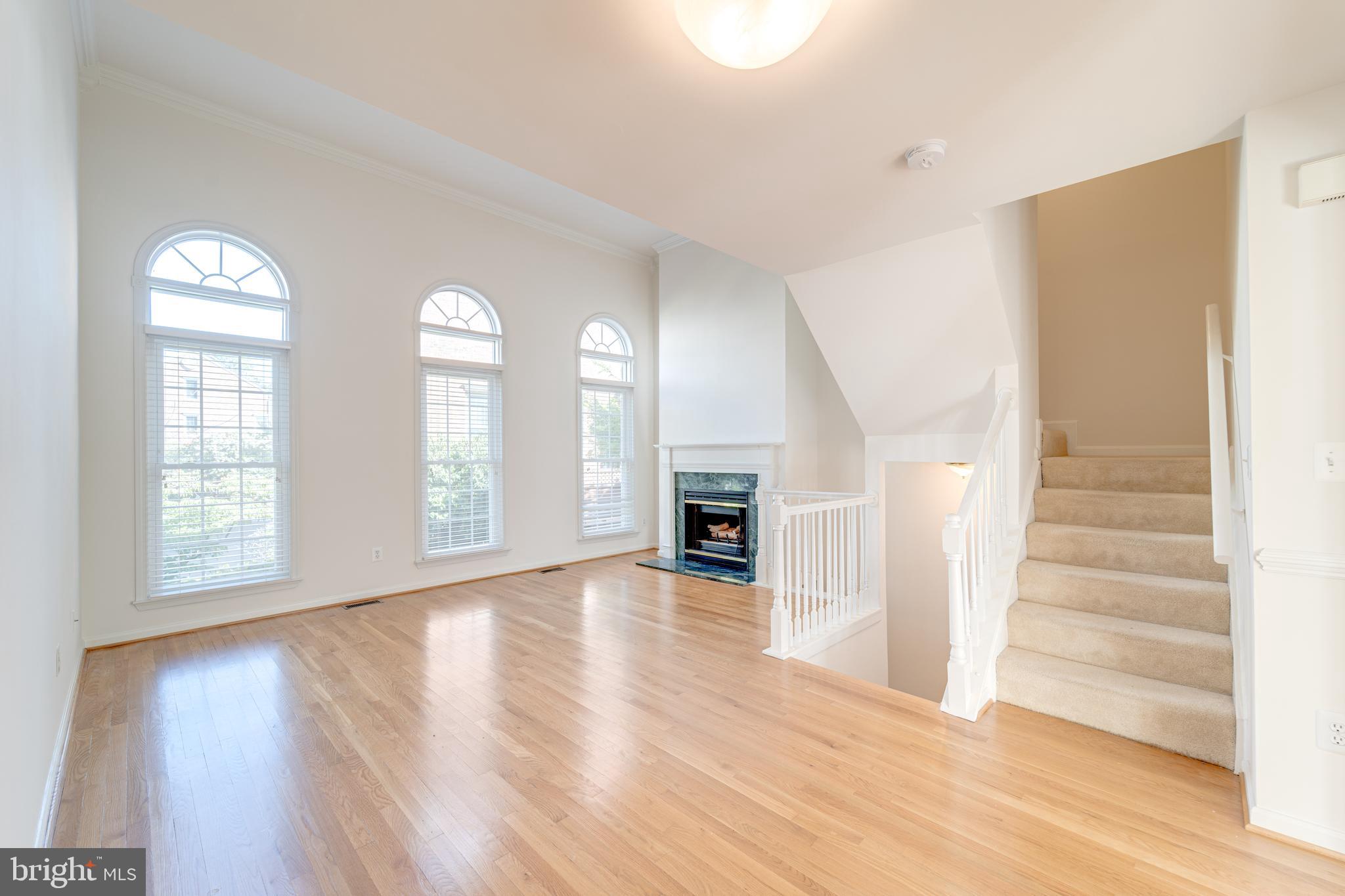 STONEGATE MEWS - Residential Lease