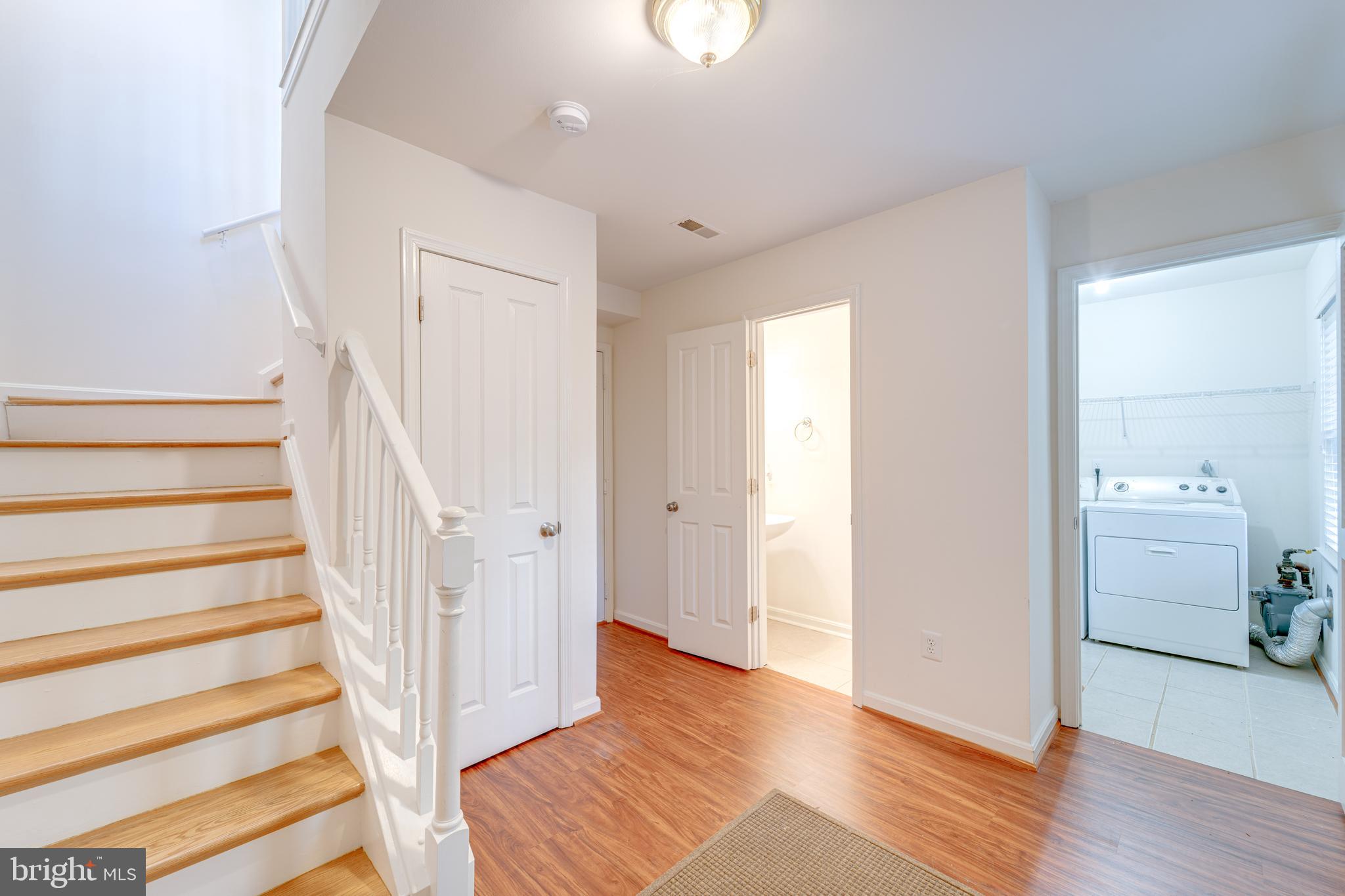 STONEGATE MEWS - Residential Lease