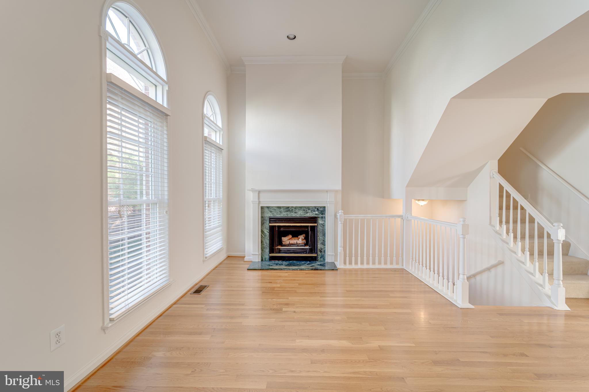 STONEGATE MEWS - Residential Lease