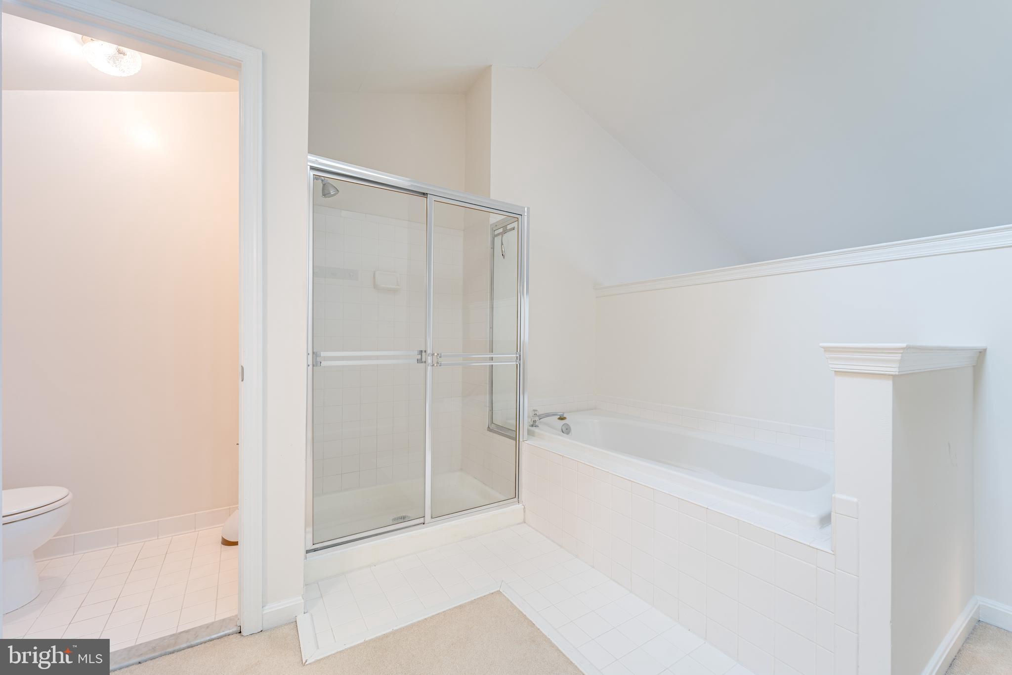 STONEGATE MEWS - Residential Lease