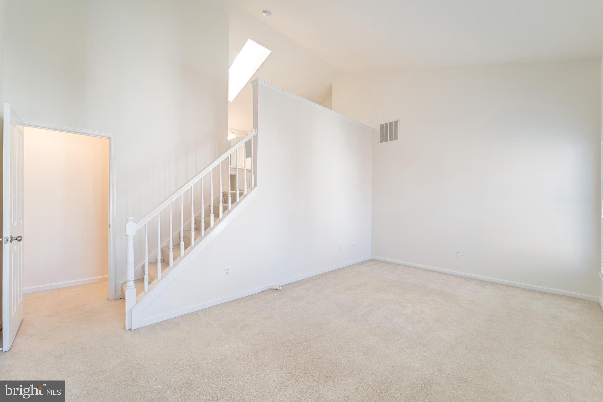 STONEGATE MEWS - Residential Lease