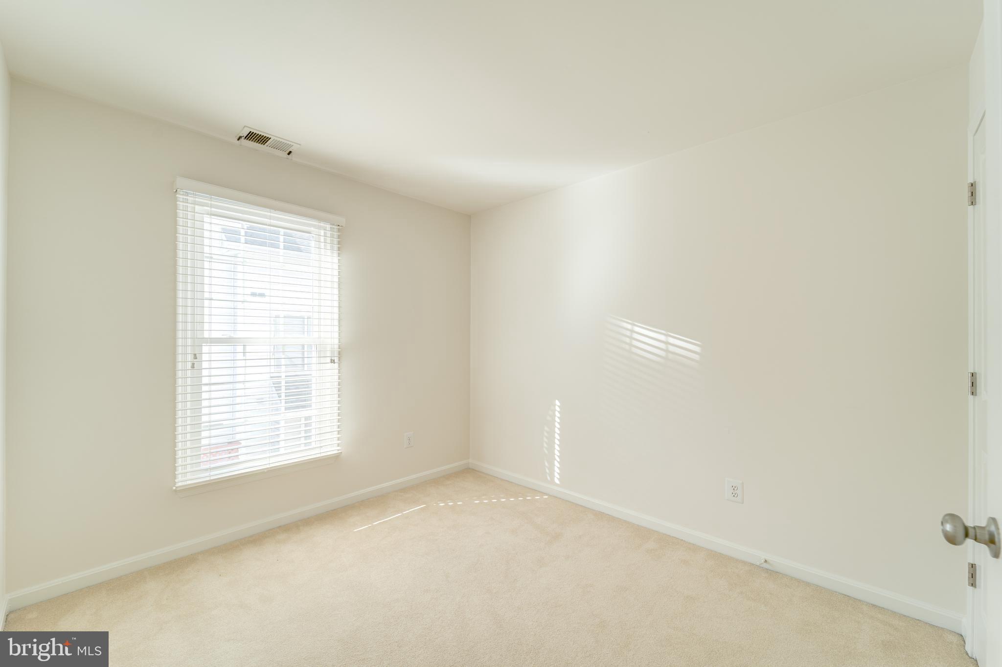 STONEGATE MEWS - Residential Lease