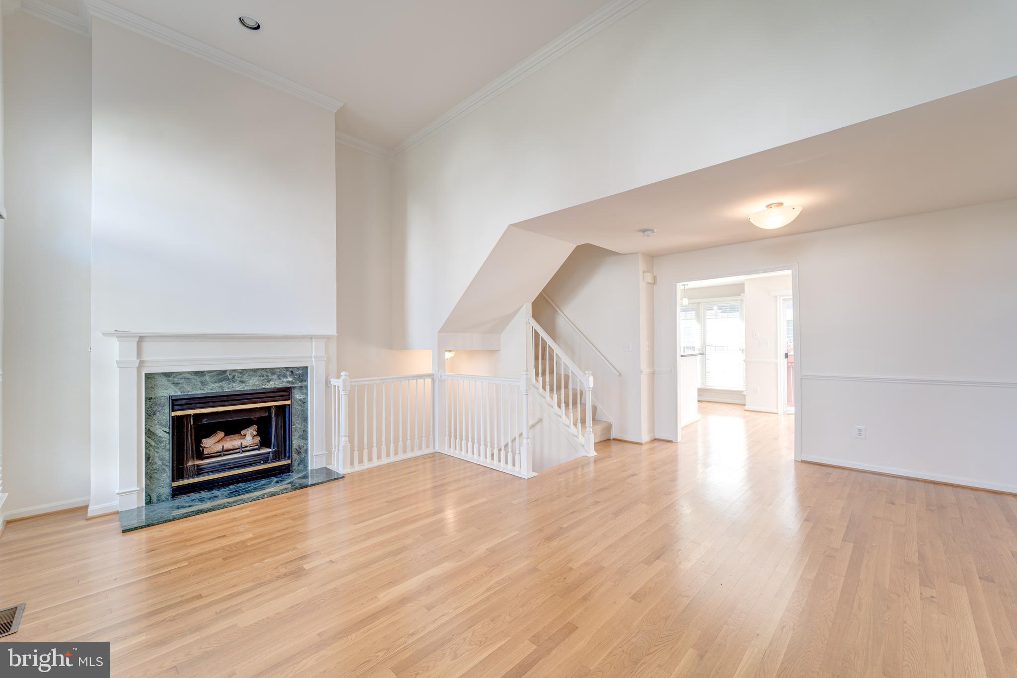 STONEGATE MEWS - Residential Lease