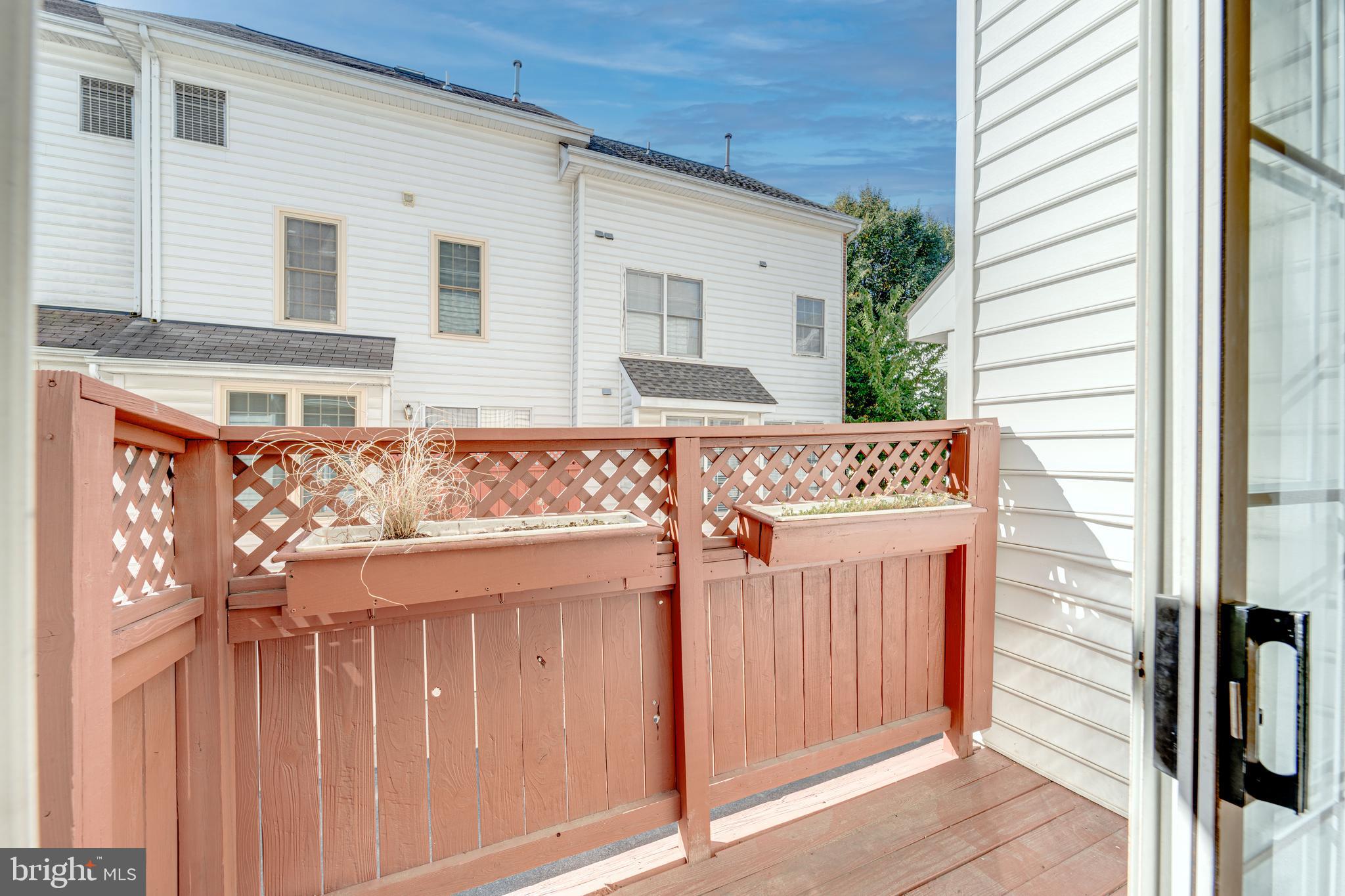 STONEGATE MEWS - Residential Lease