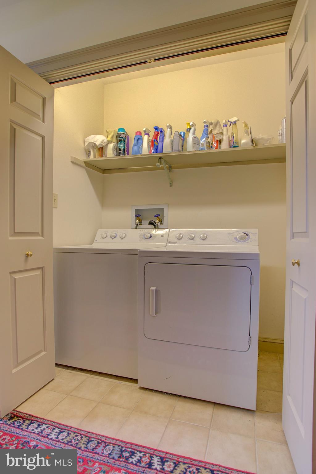 STONEHENGE - Residential