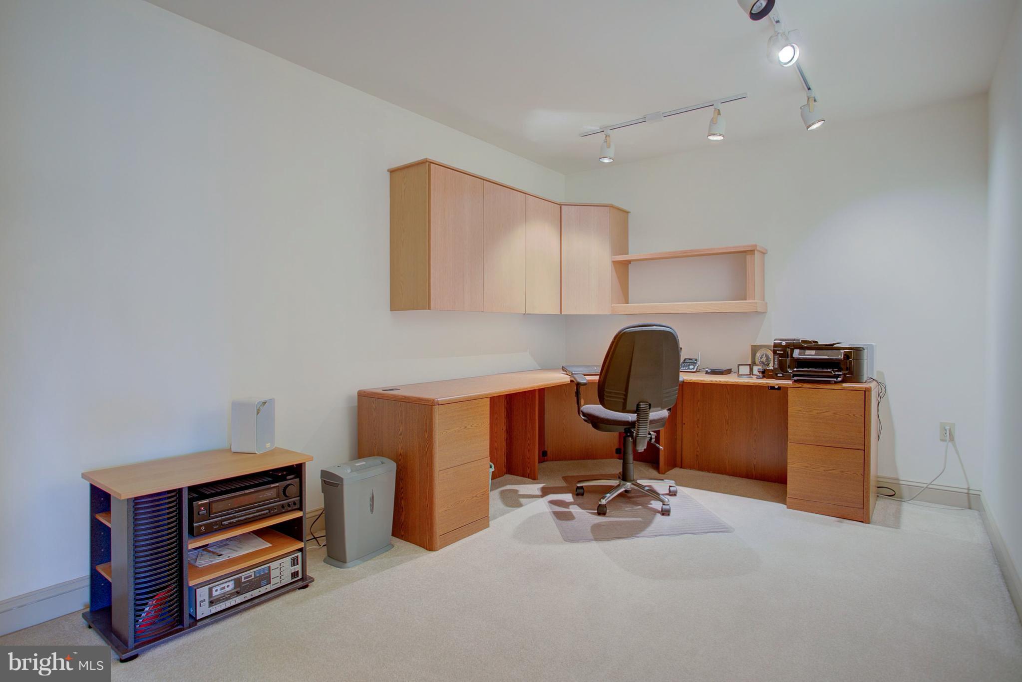 STONEHENGE - Residential