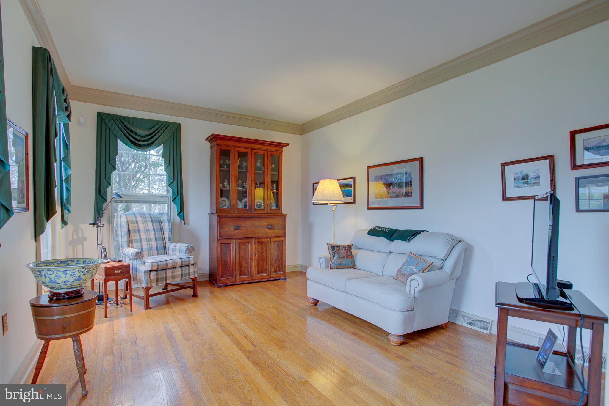 STONEHENGE - Residential