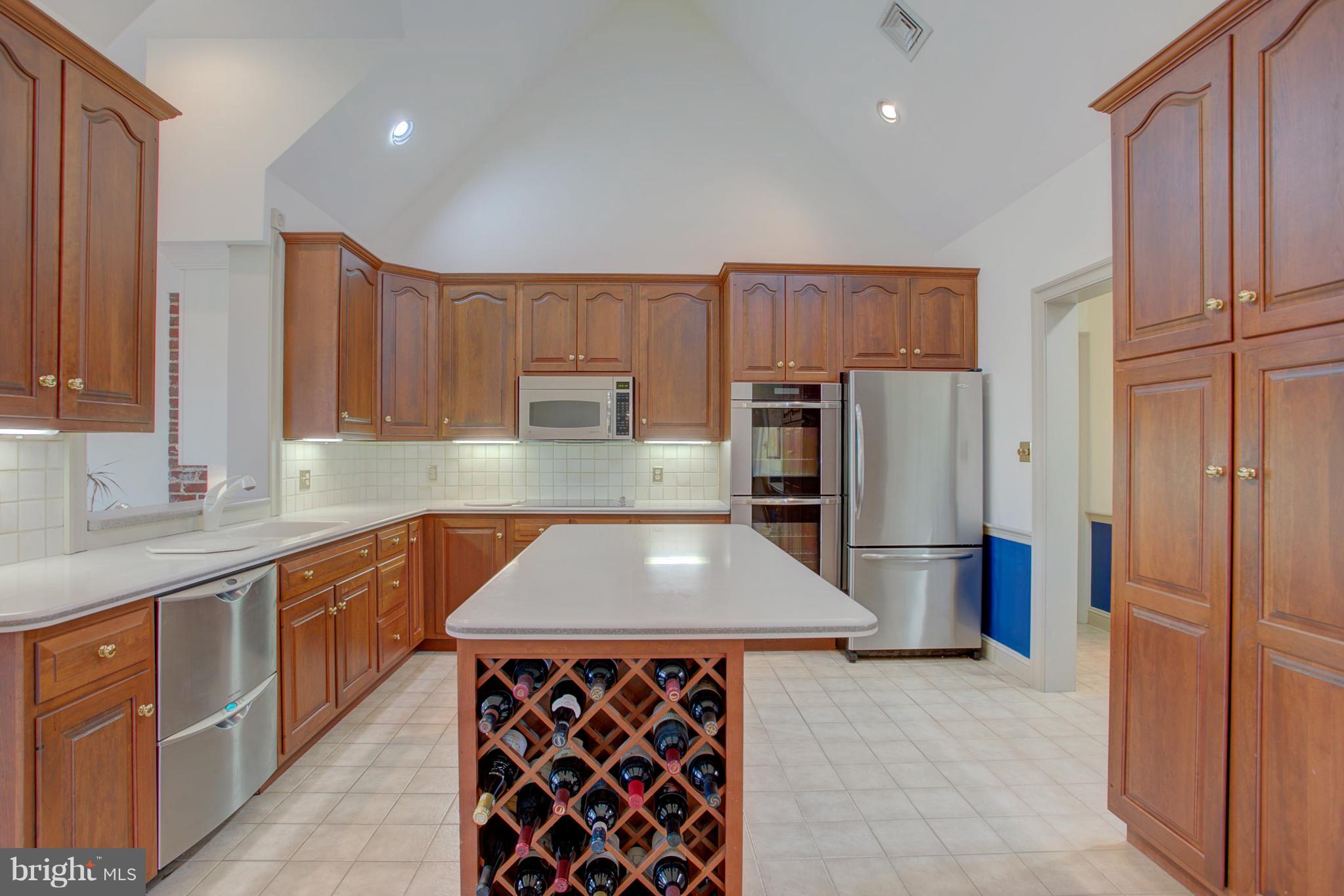 STONEHENGE - Residential