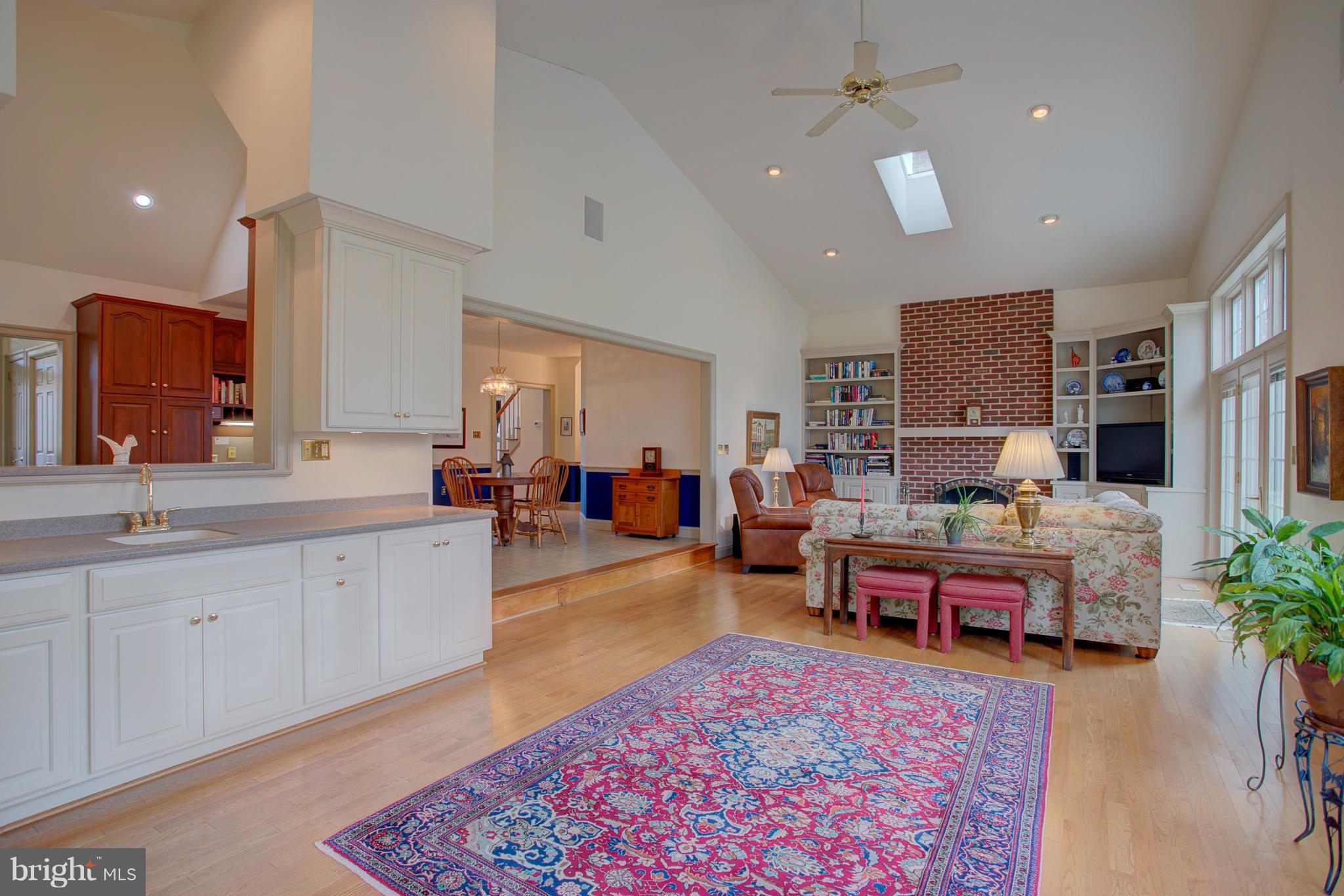 STONEHENGE - Residential