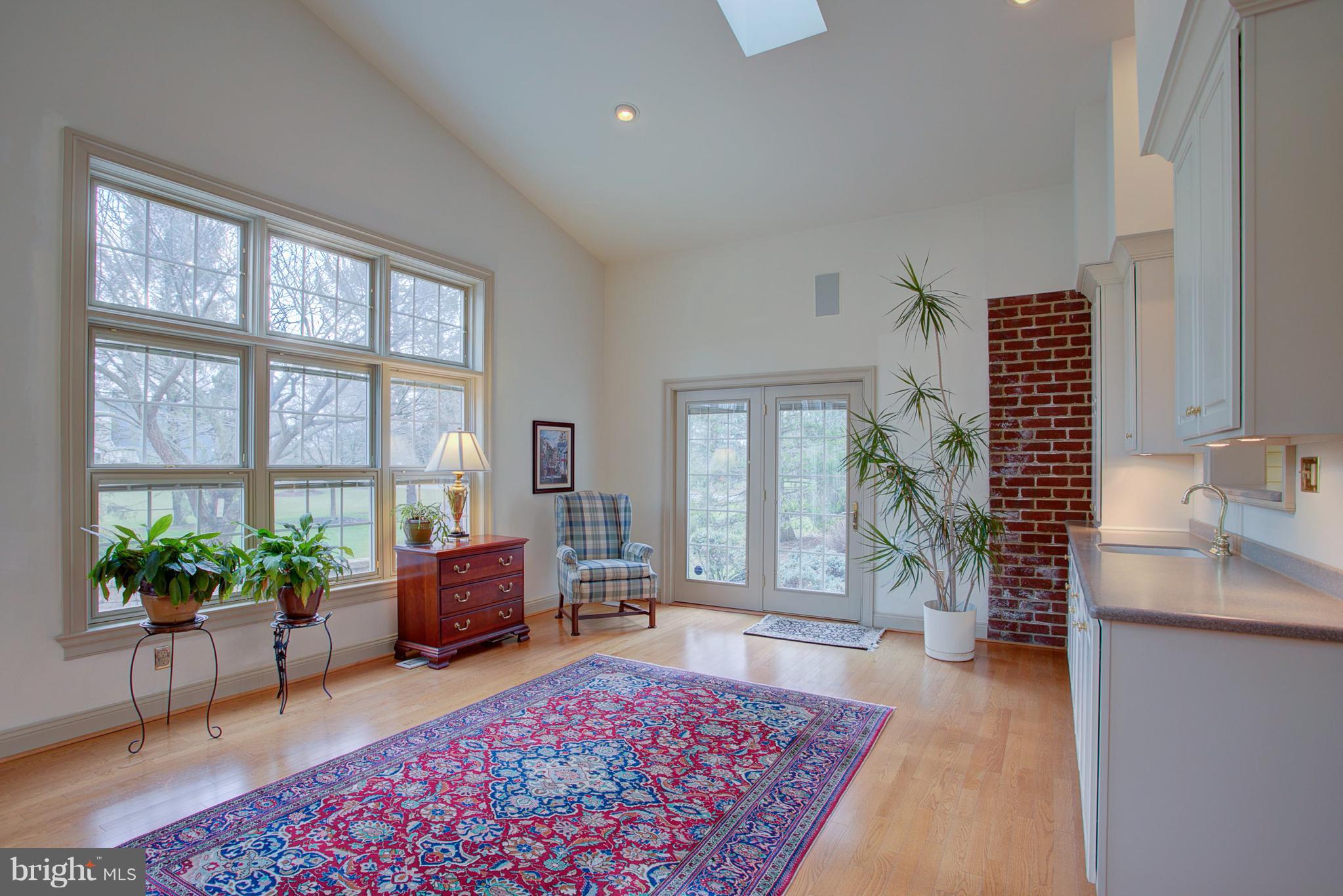 STONEHENGE - Residential