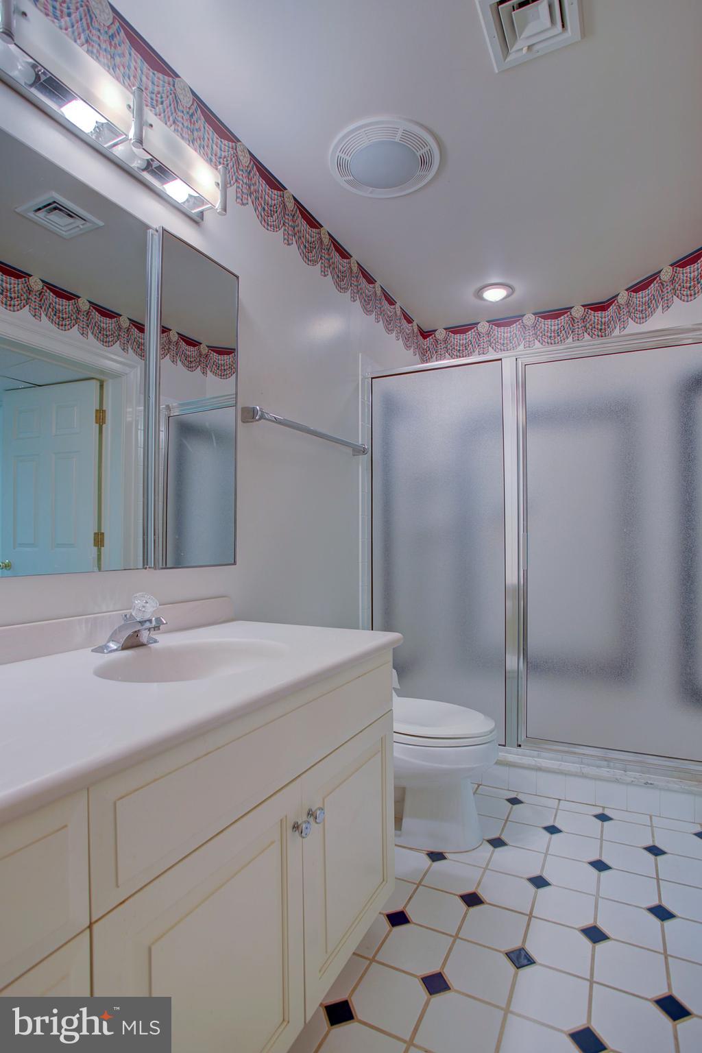 STONEHENGE - Residential