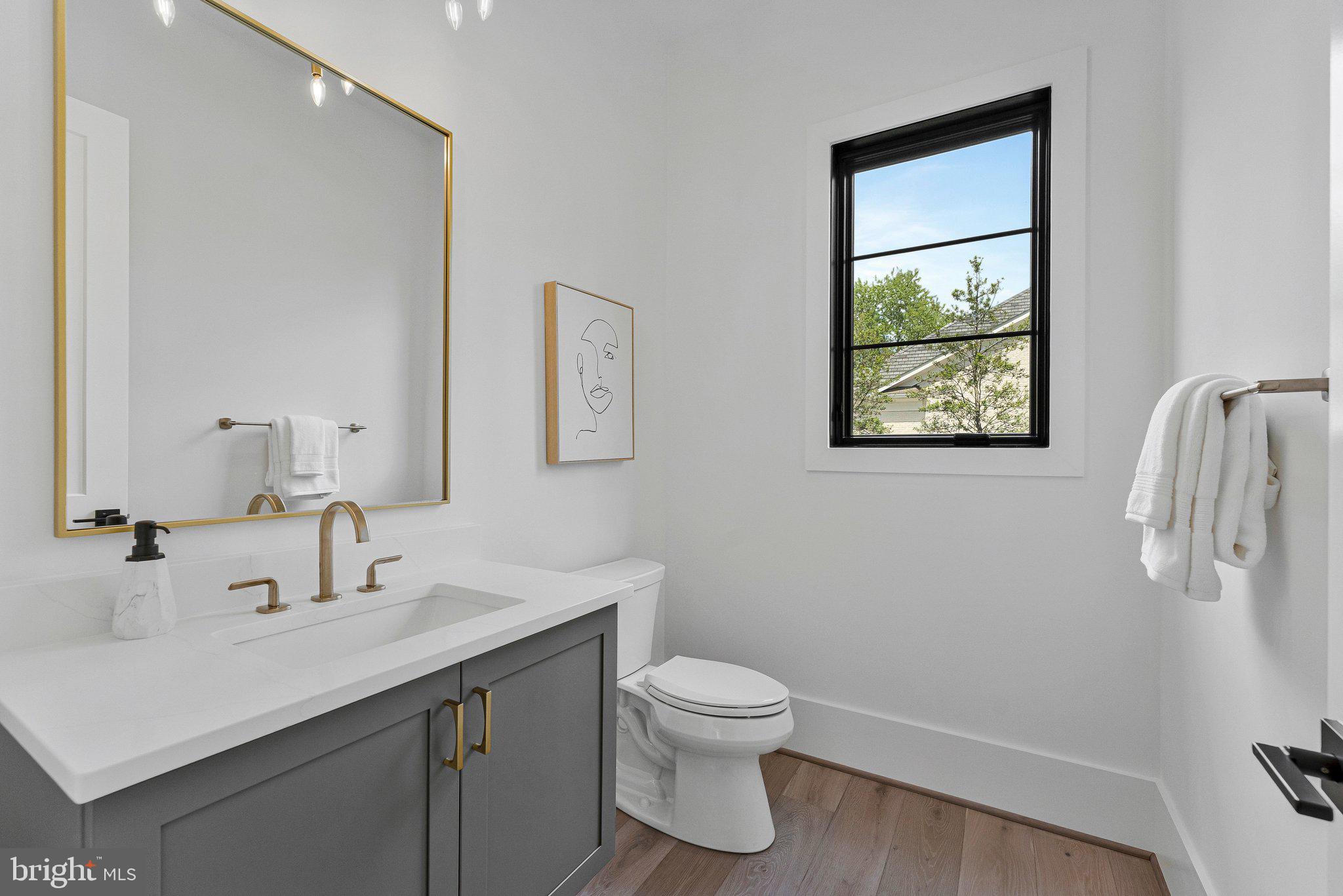 INGLESIDE - Residential