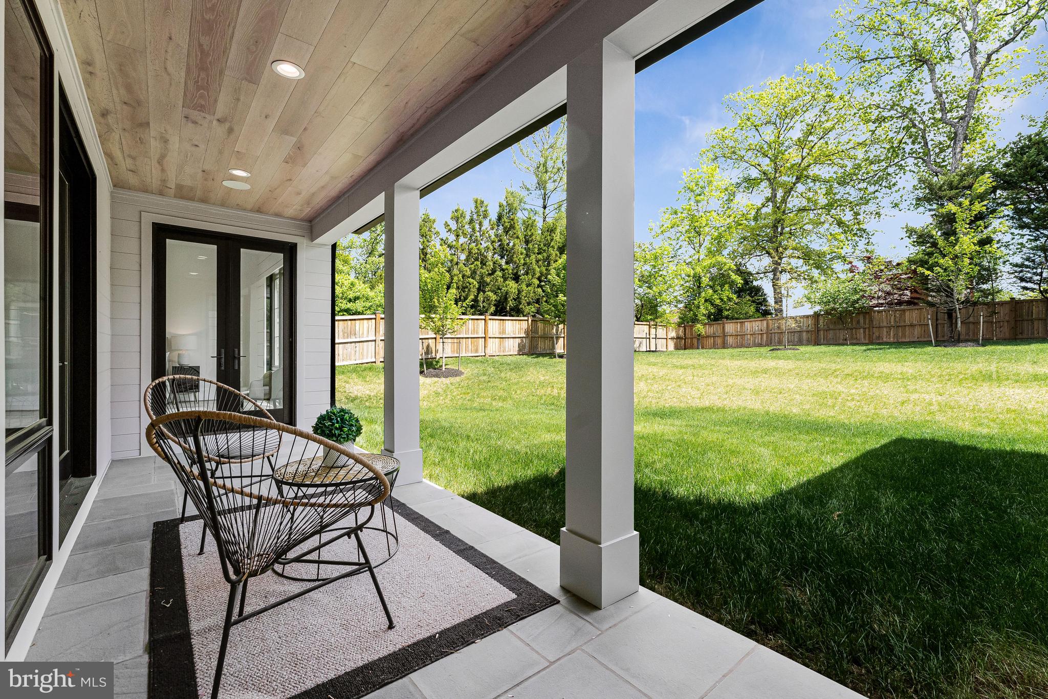 INGLESIDE - Residential