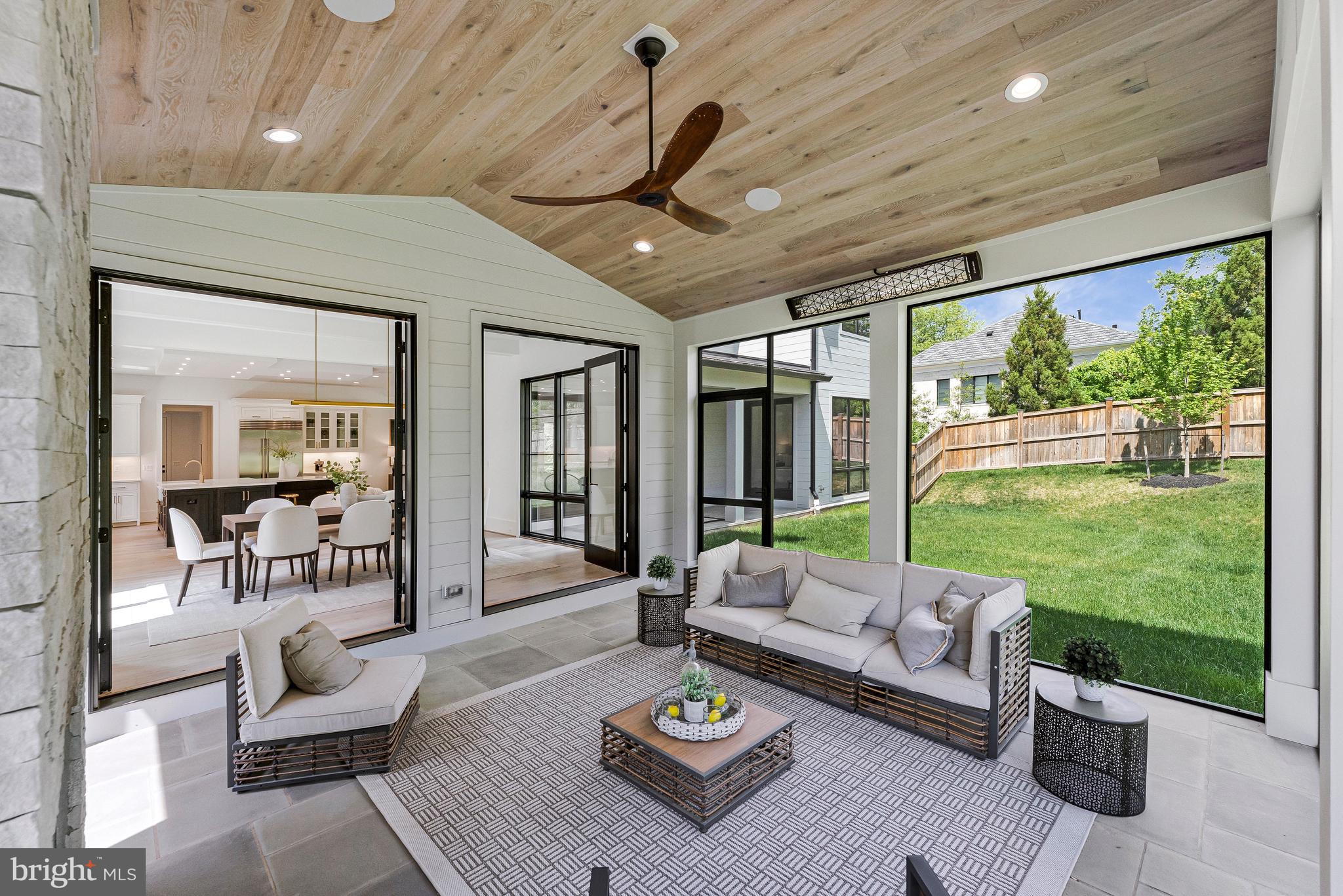 INGLESIDE - Residential