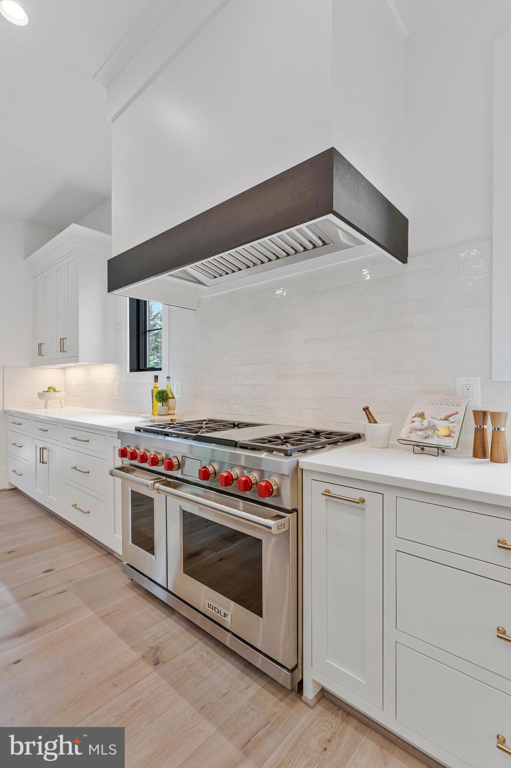 INGLESIDE - Residential