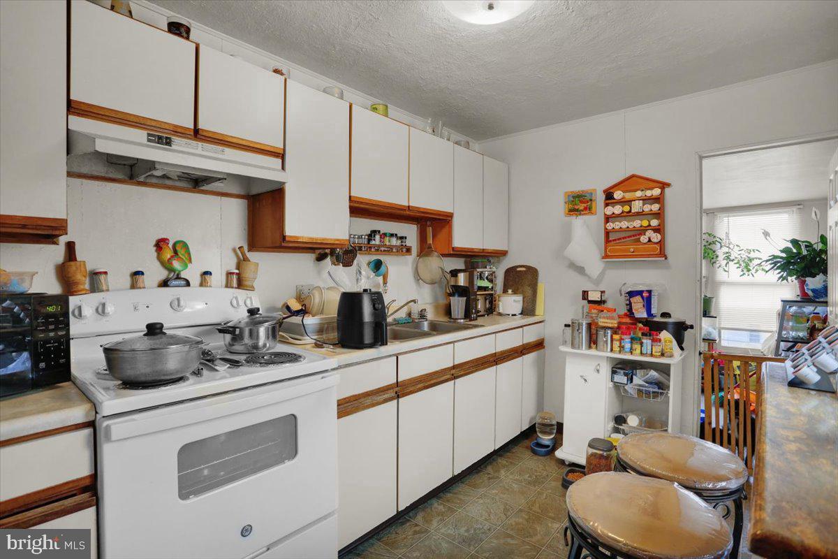 838 N 12TH STREET