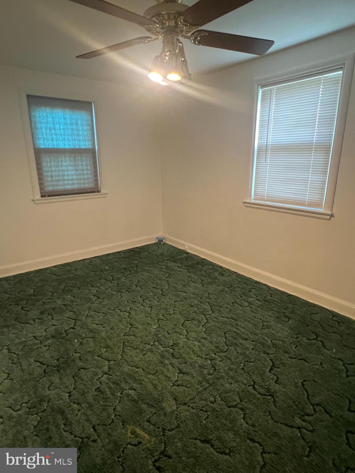 WEST LANSDOWNE - Residential