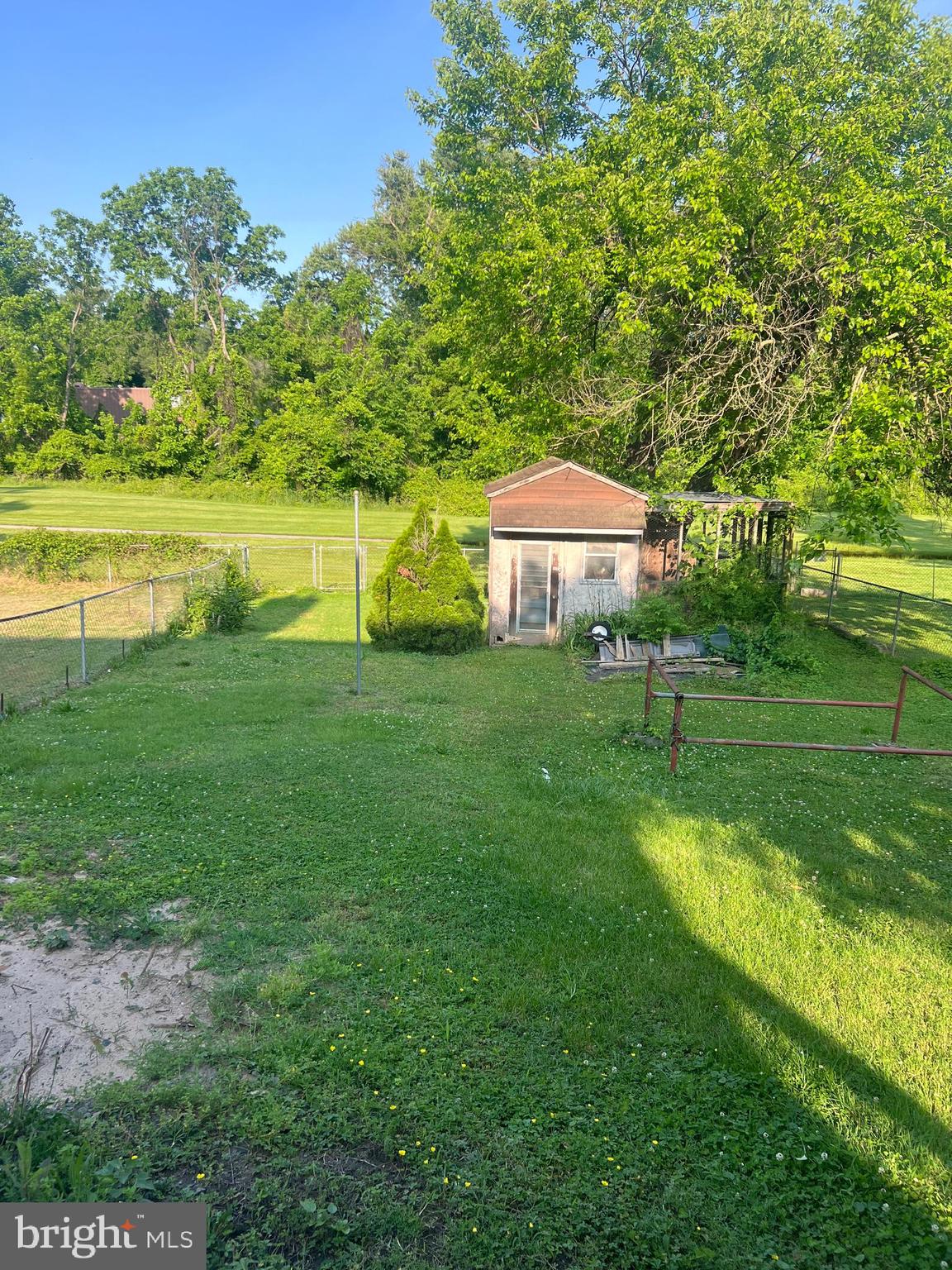WEST LANSDOWNE - Residential