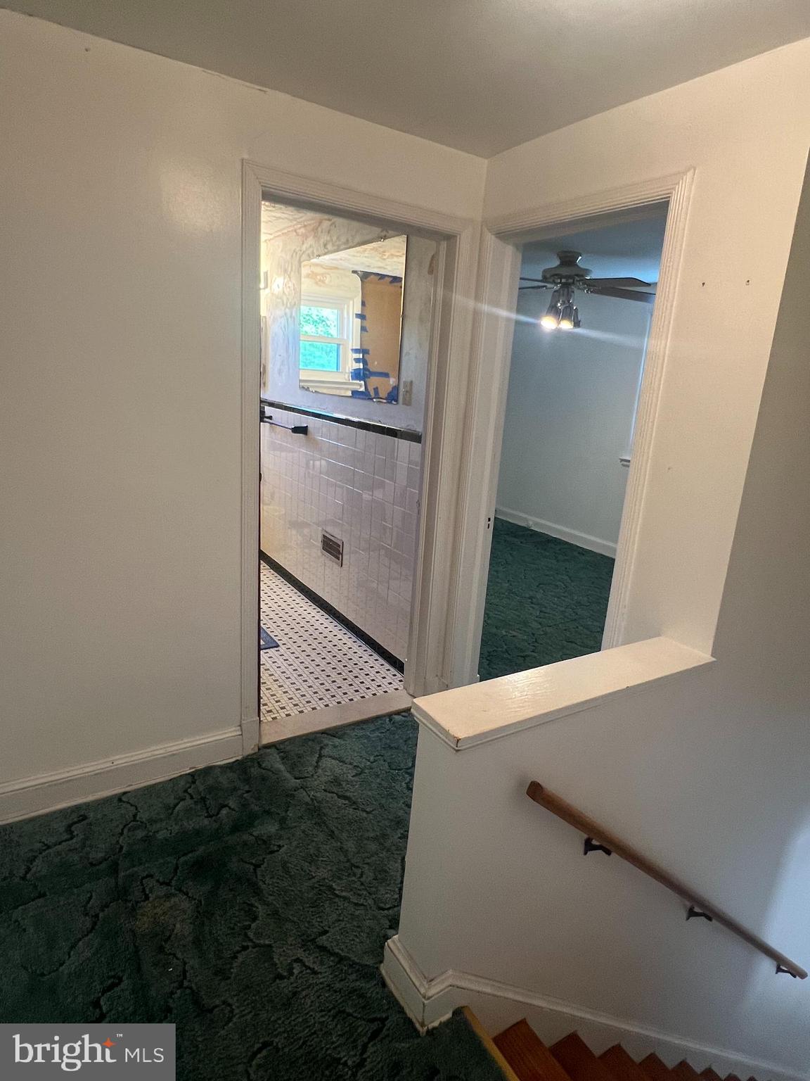 WEST LANSDOWNE - Residential