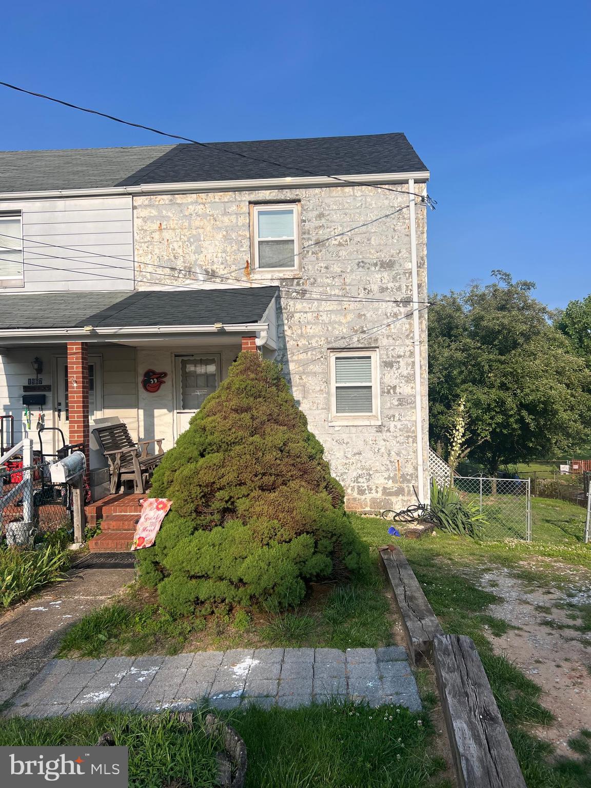 WEST LANSDOWNE - Residential