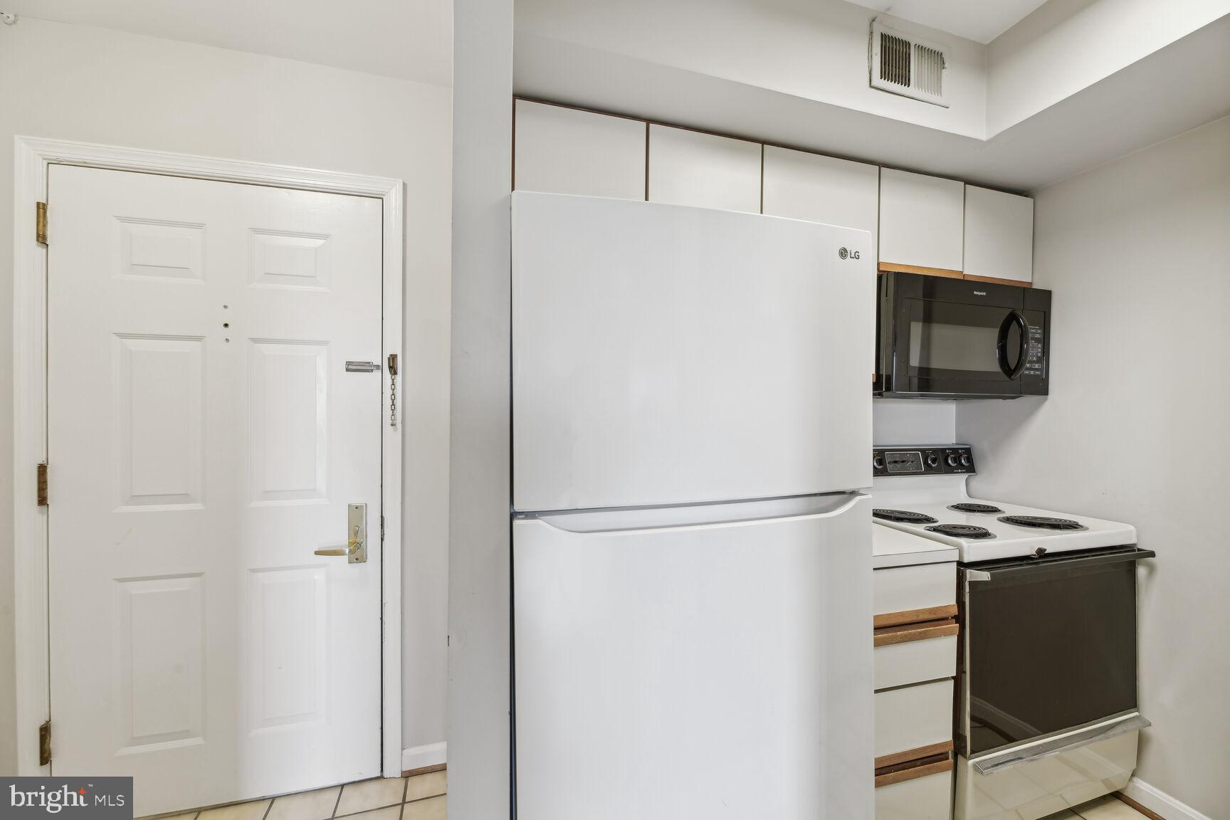 SUMMERWALK - Residential