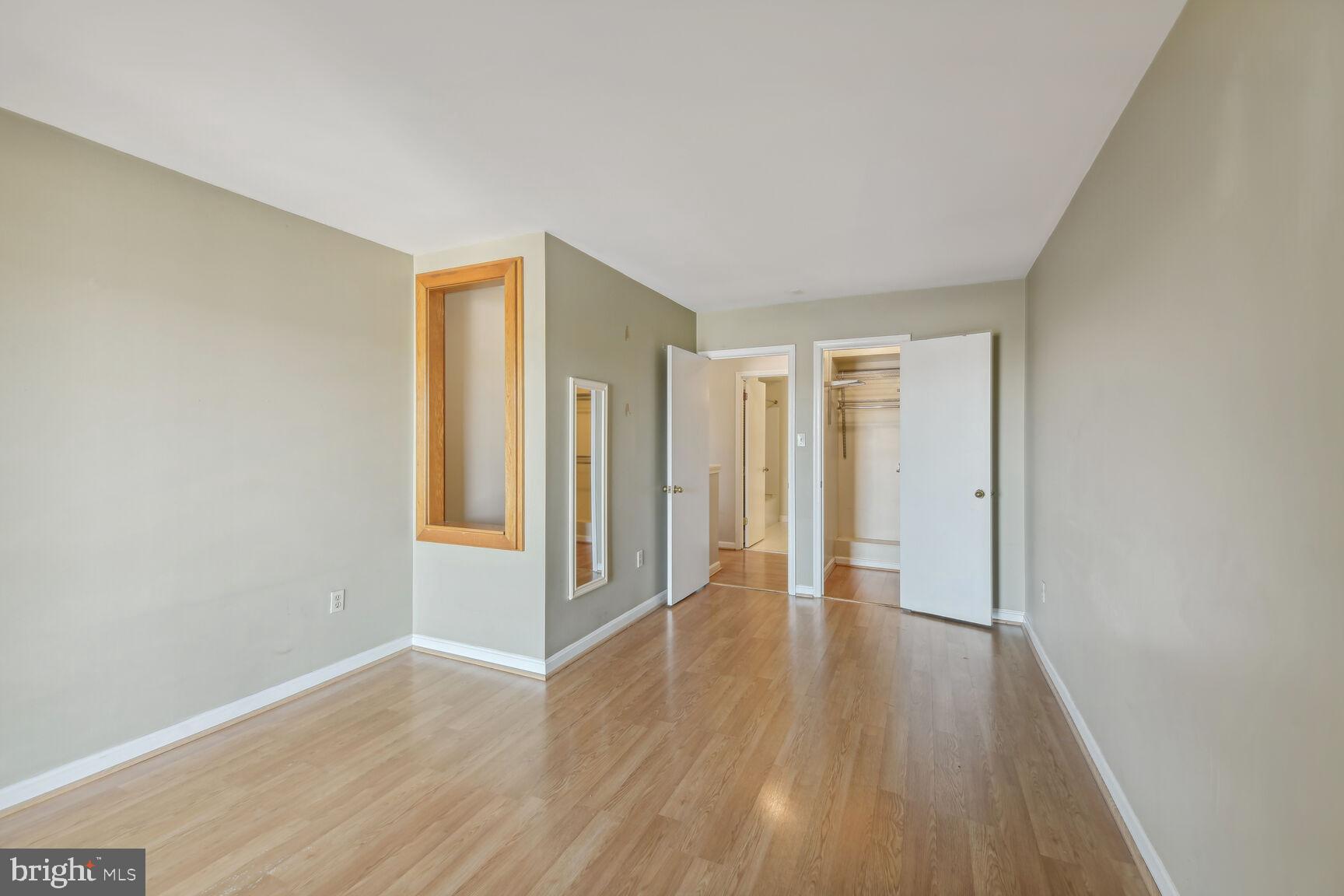 SUMMERWALK - Residential