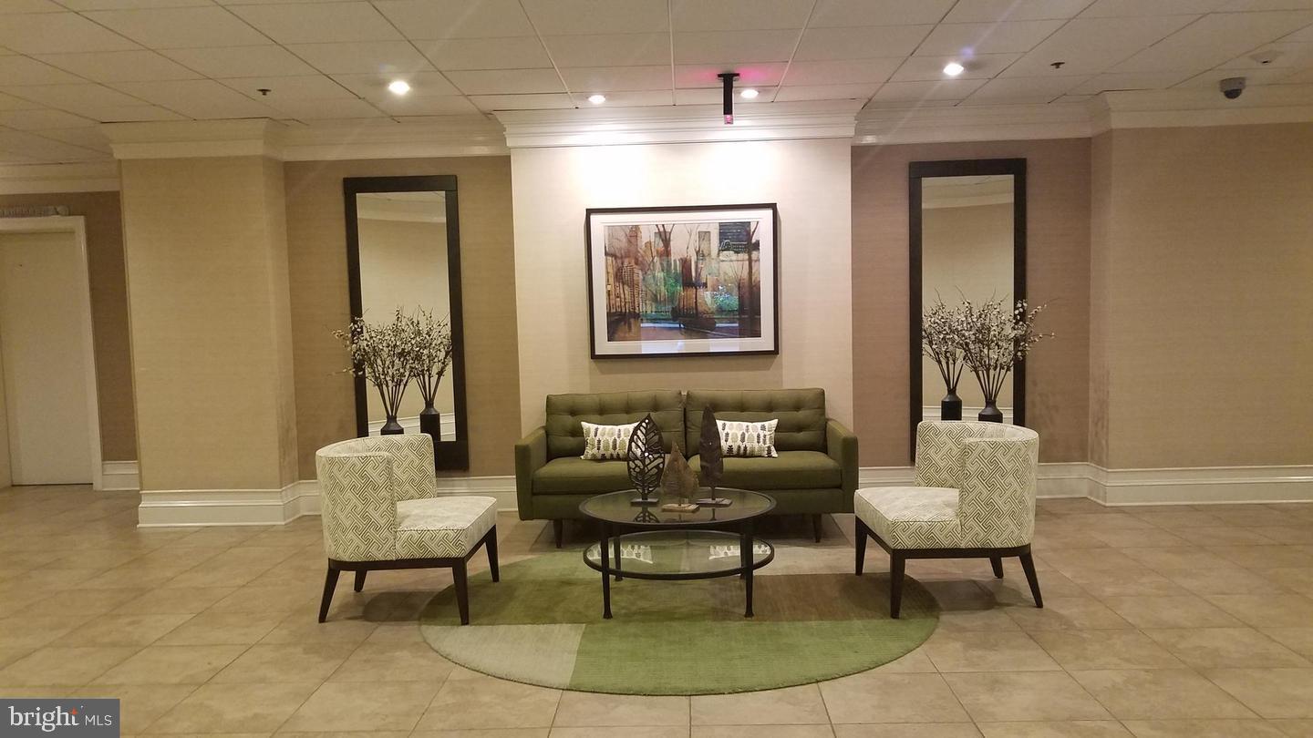 SUMMERWALK - Residential