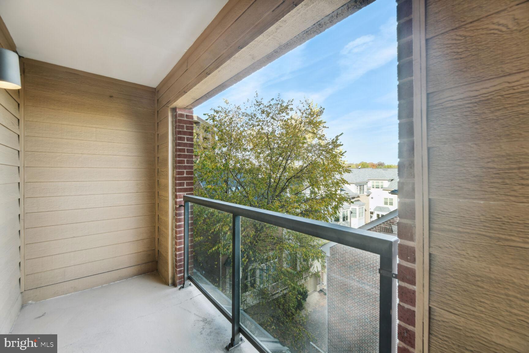 SUMMERWALK - Residential