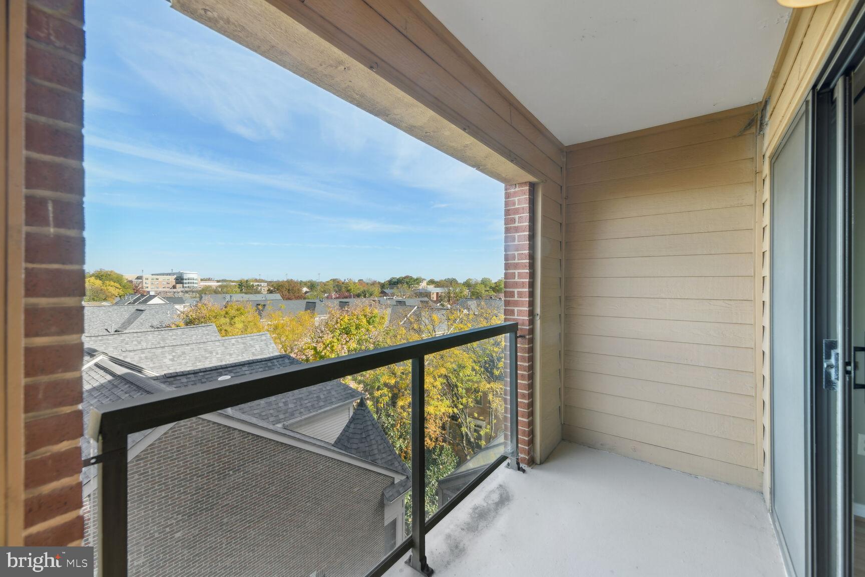 SUMMERWALK - Residential