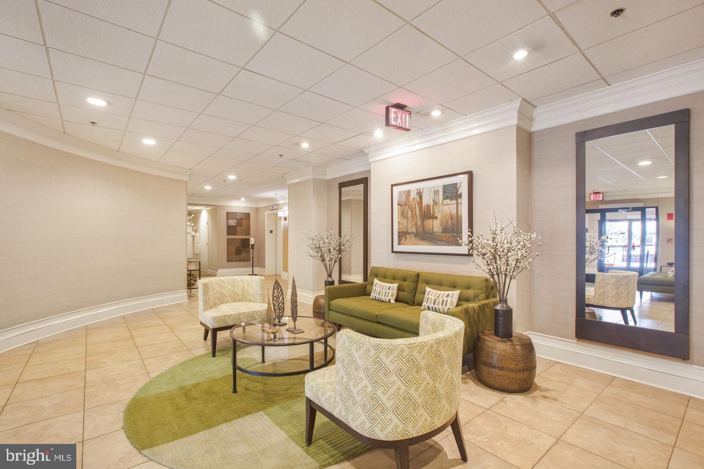 SUMMERWALK - Residential