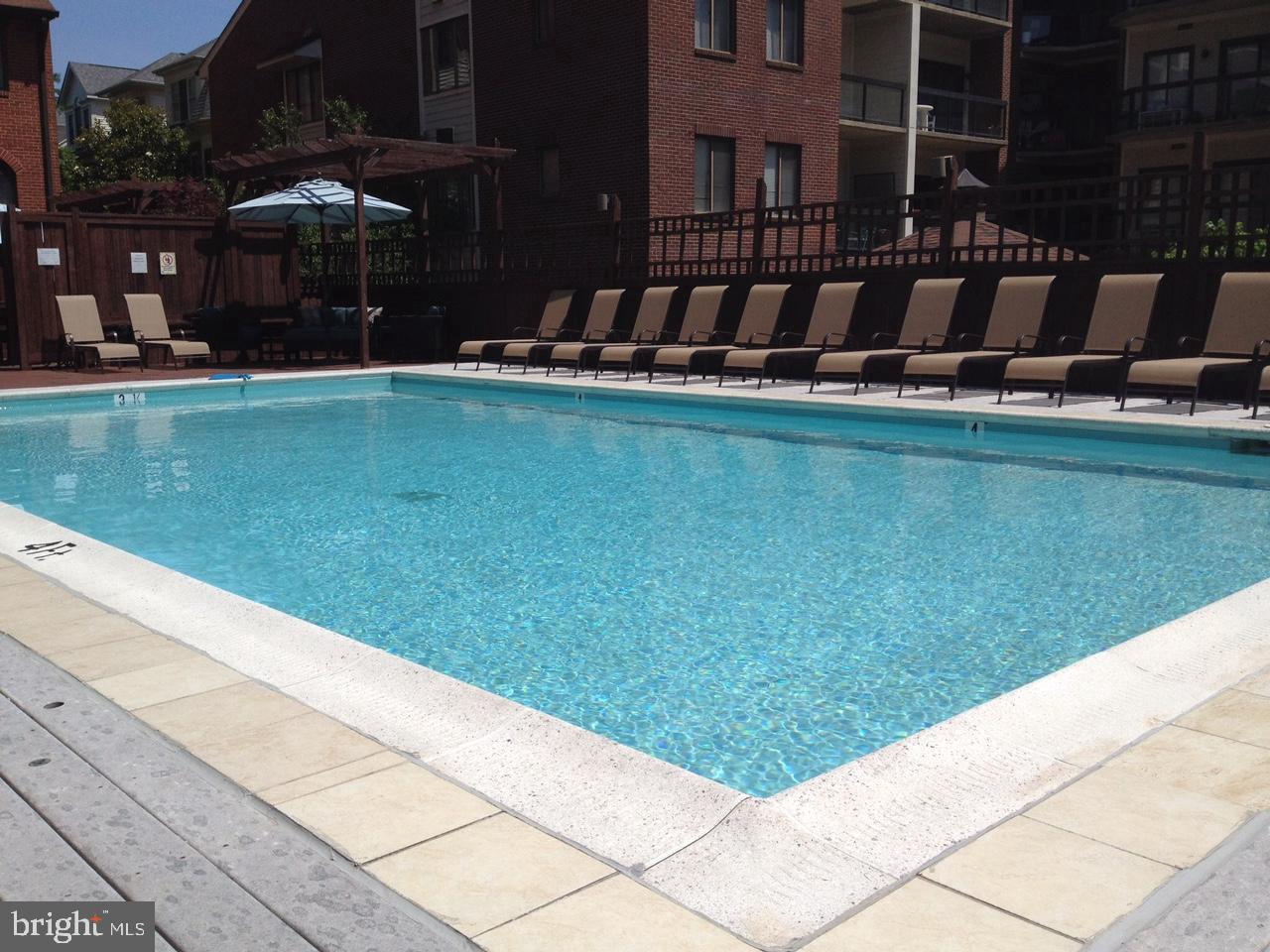 SUMMERWALK - Residential