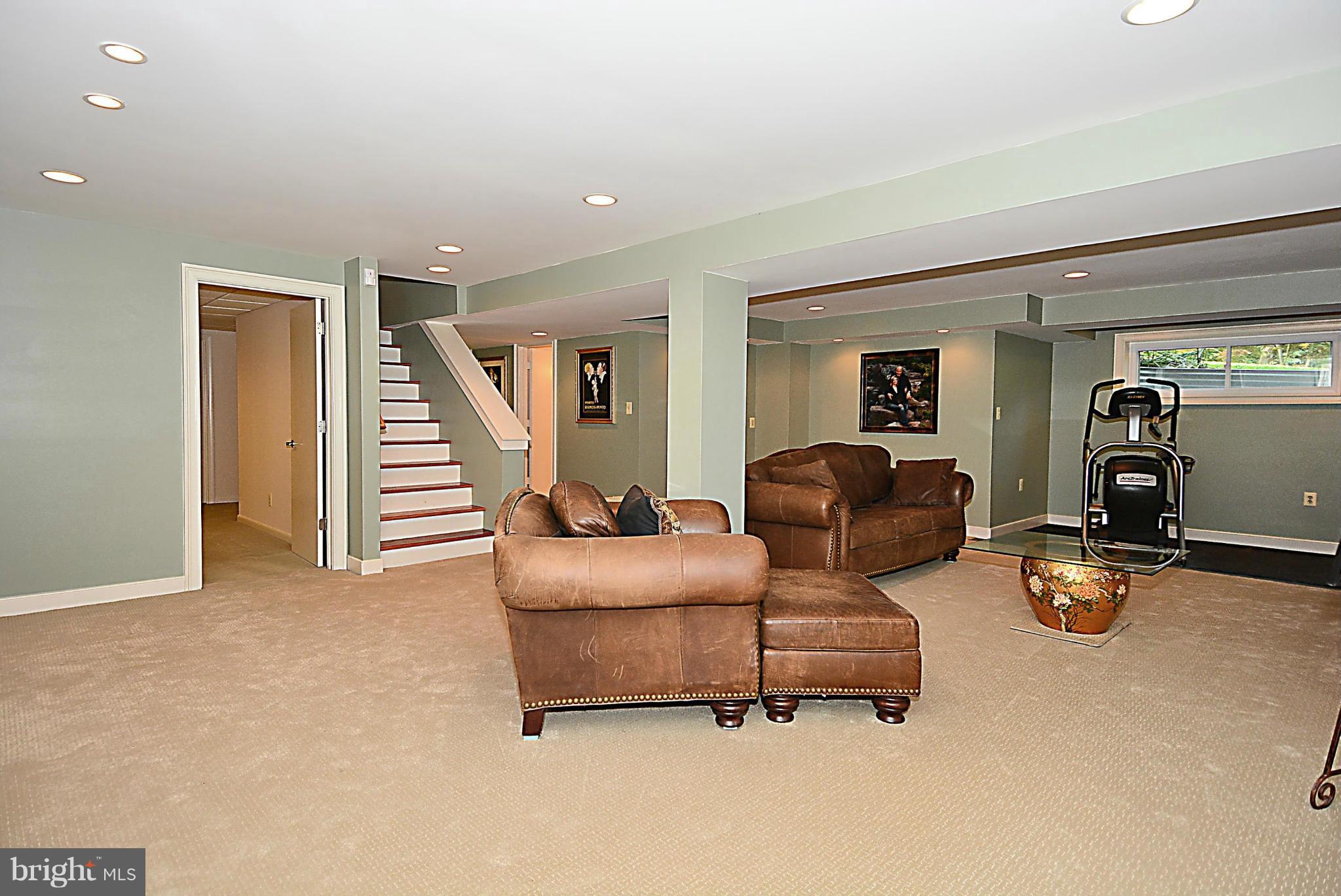 PLEASANT RIDGE - Residential
