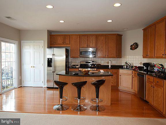 RESIDENCES AT LANSDOWNE - Residential