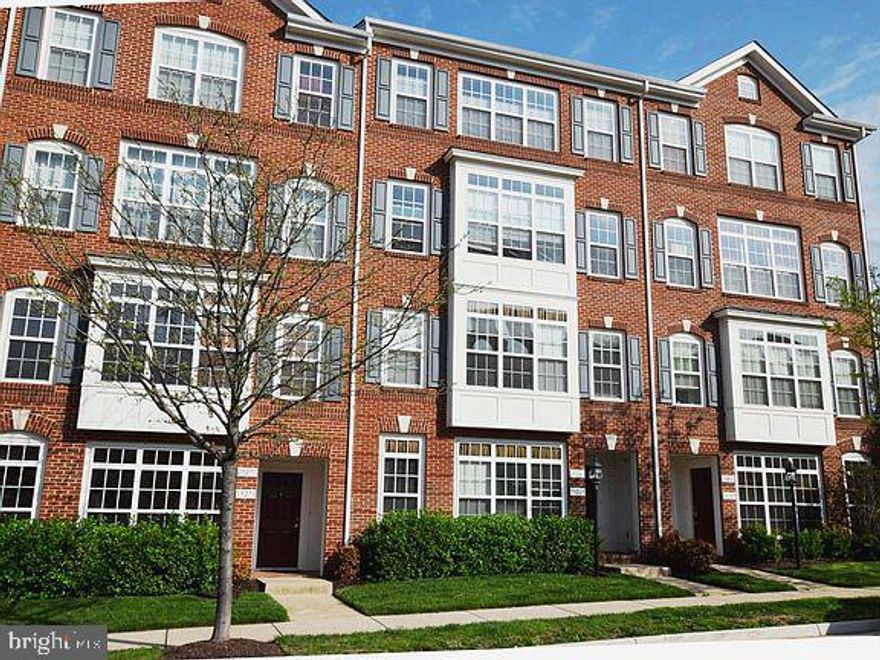 Coming soon! Spacious and light filled townhouse condo with open kitchen. This home boasts 3 oversized bedrooms, luxurious tiled bathrooms, hardwood floors, one car garage, and lots of natural light. Work from home with dedicated home office! Enjoy all that the desired Lansdowne community, the best Loudoun has to offer!