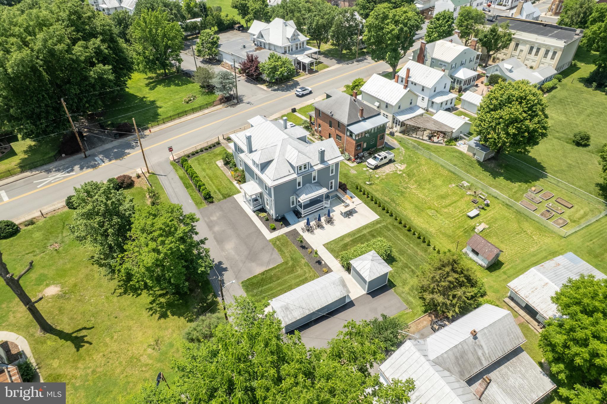 220 WINCHESTER AVENUE