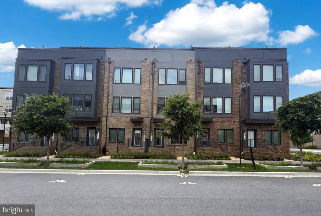WESTSIDE AT SHADY GROVE - Residential
