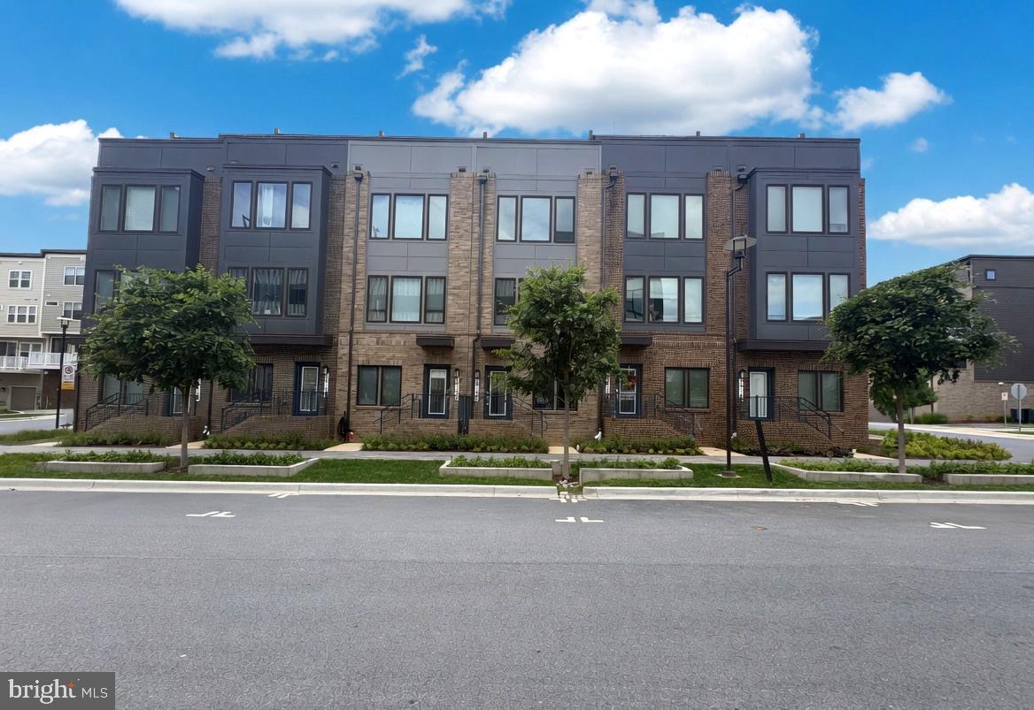 WESTSIDE AT SHADY GROVE - Residential