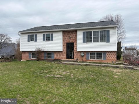 Homes For Sale - 255 Degler Avenue<br/> LEESPORT, PA 19533