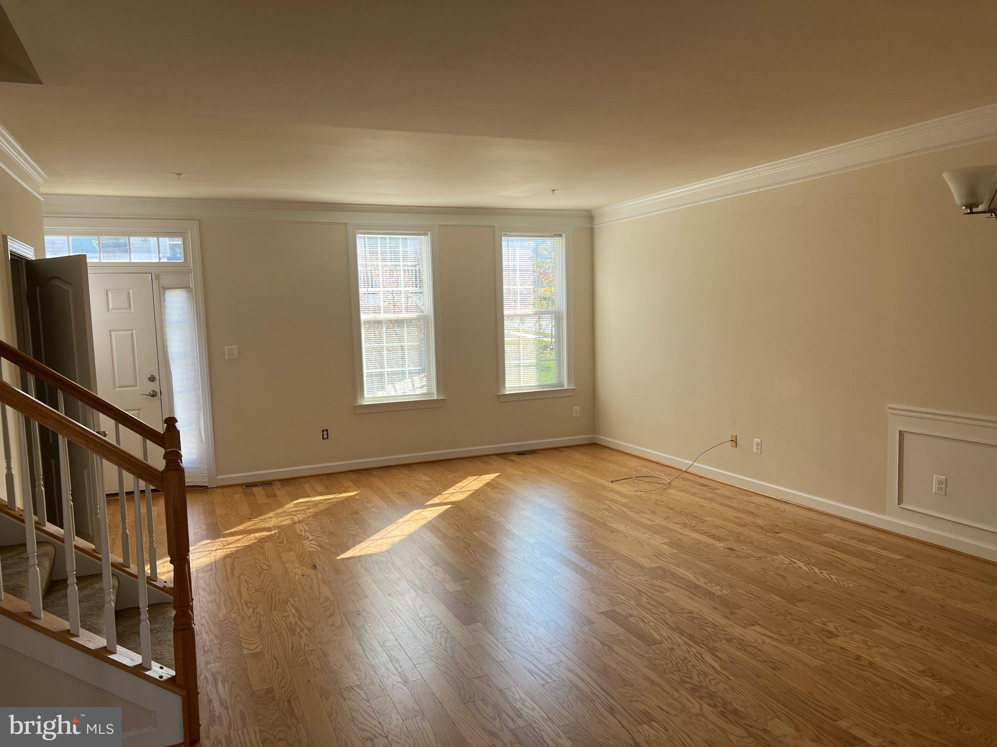 2104 GARDEN GROVE LANE