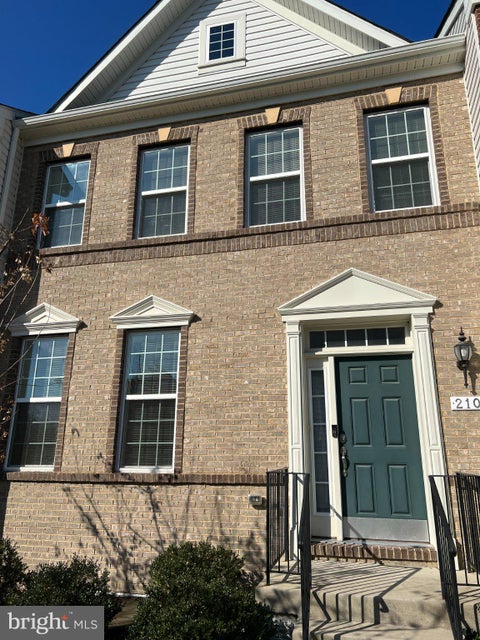 Townhouse For Rent - 2104 Garden Grove Lane<br/> BOWIE, MD 20721