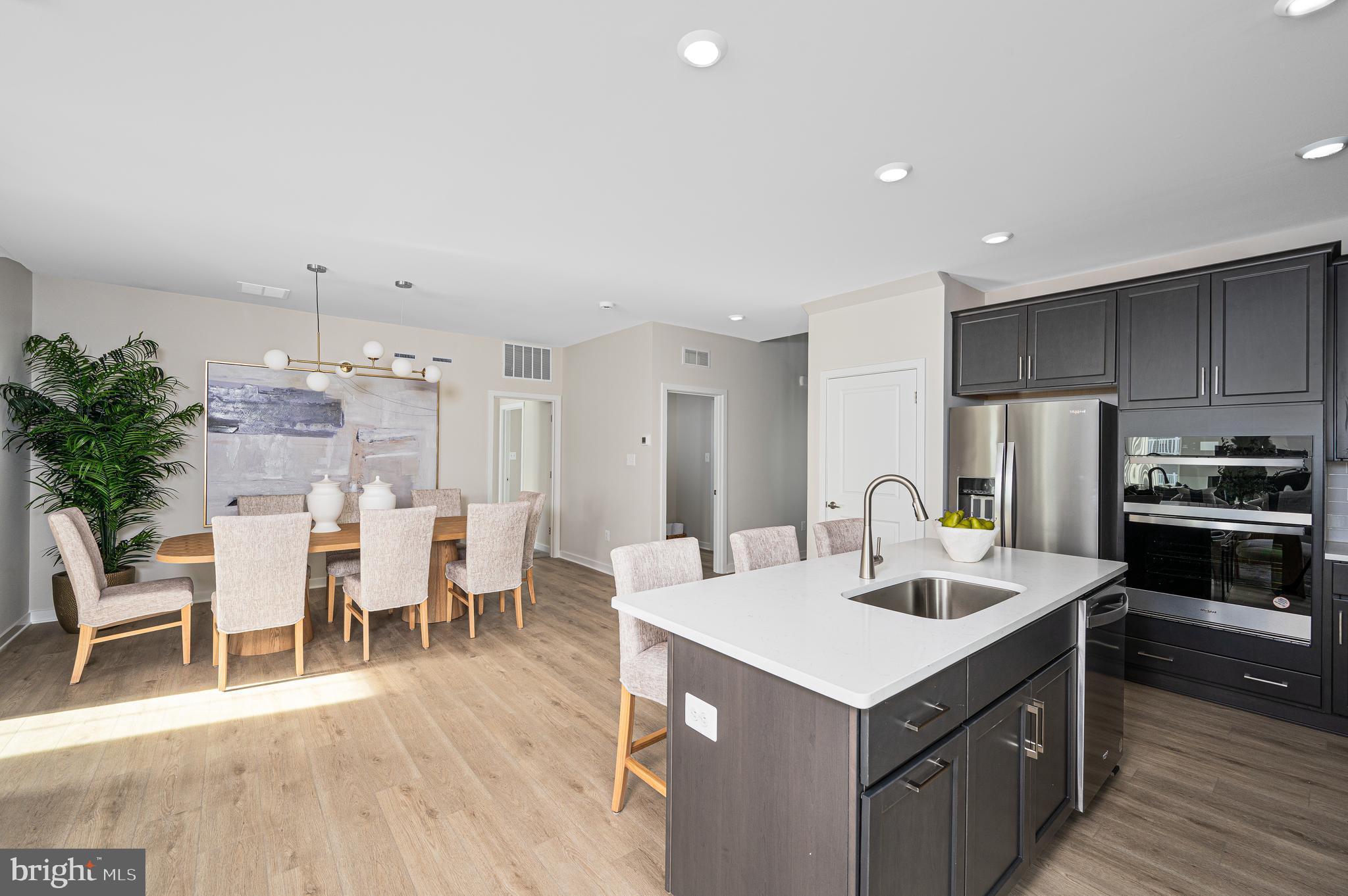 214 HEARTHINGTON HOLLOW
