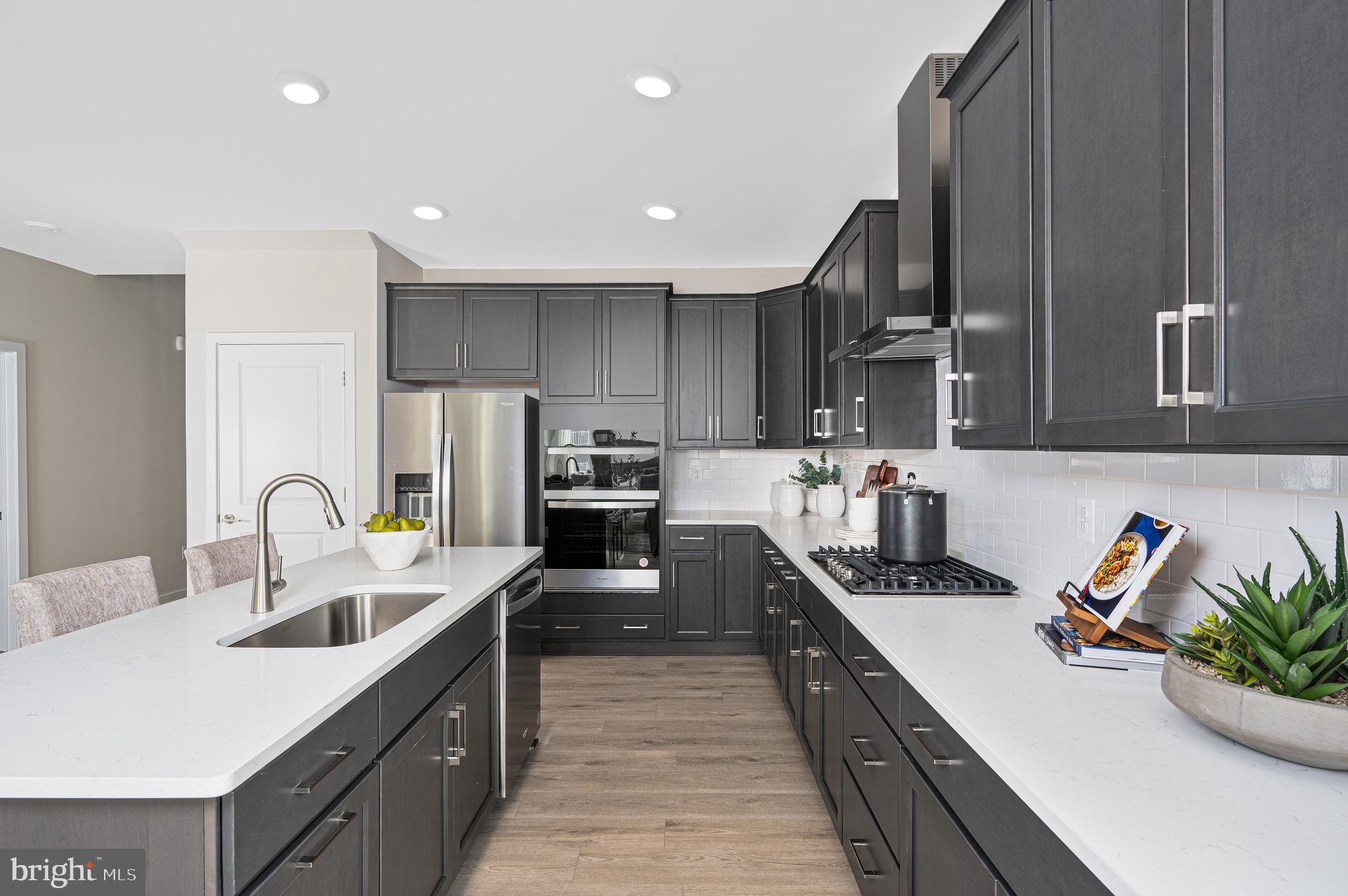 214 HEARTHINGTON HOLLOW