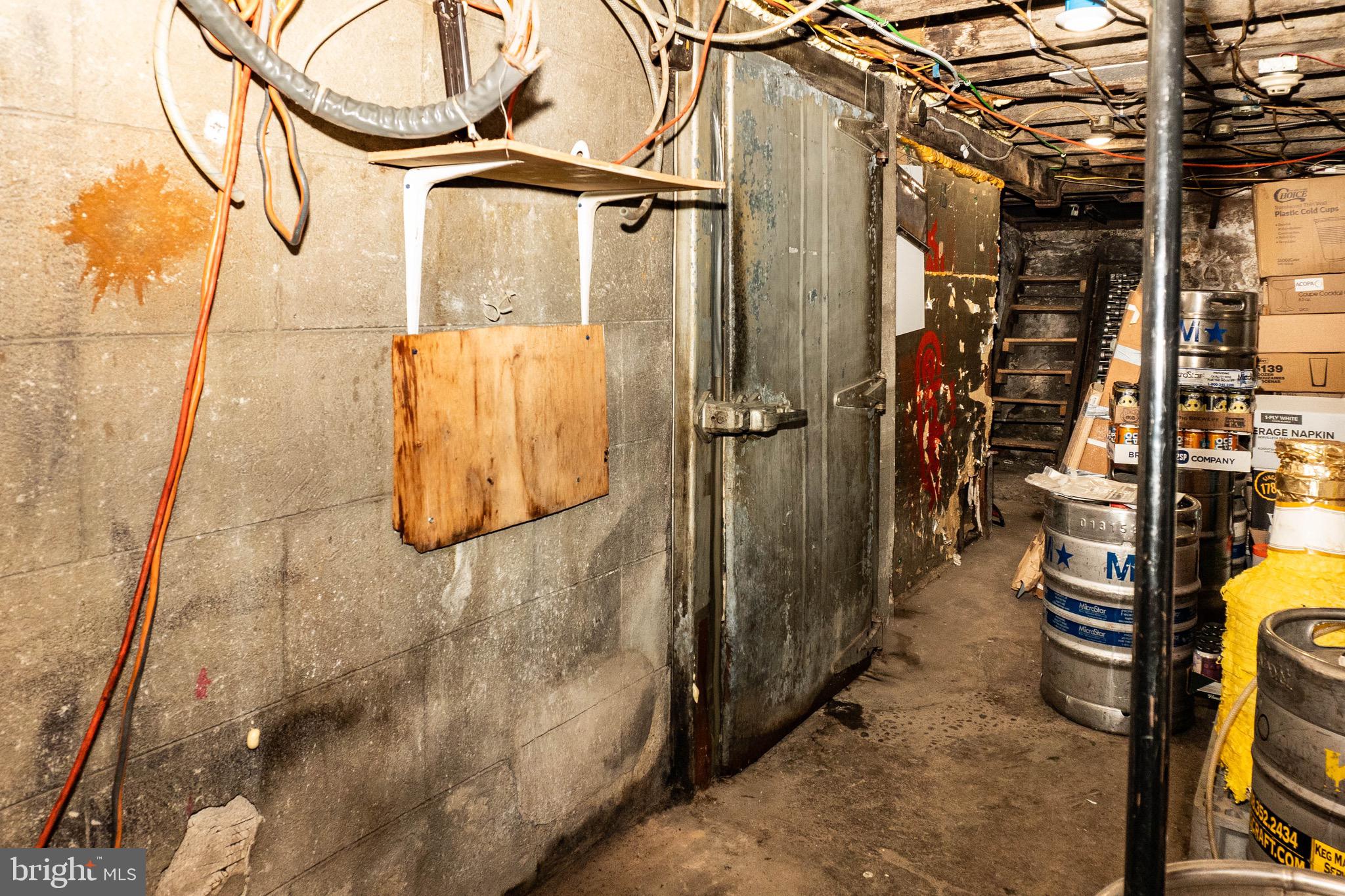 PHILADELPHIA (SOUTH) - Commercial Sale