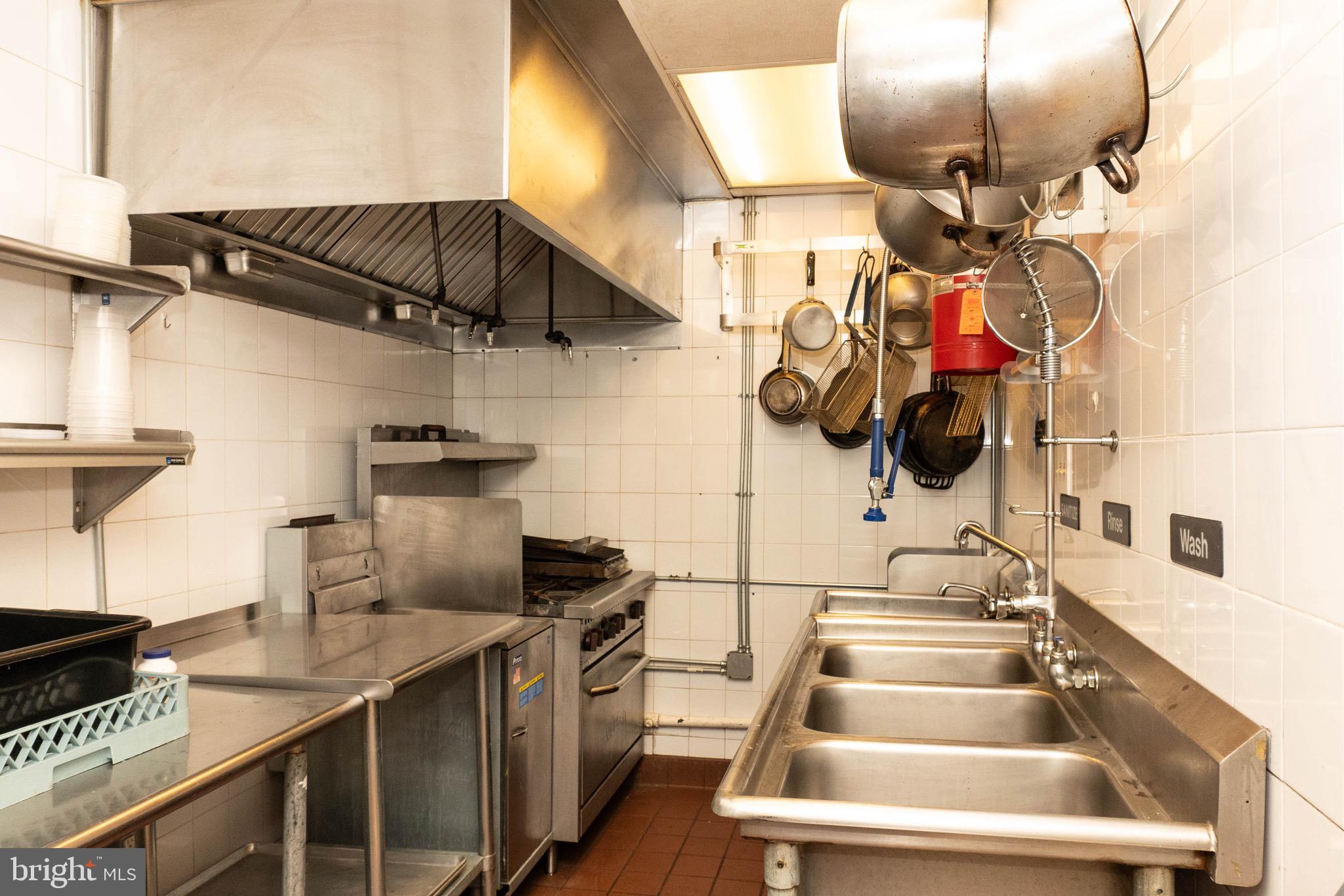 PHILADELPHIA (SOUTH) - Commercial Sale