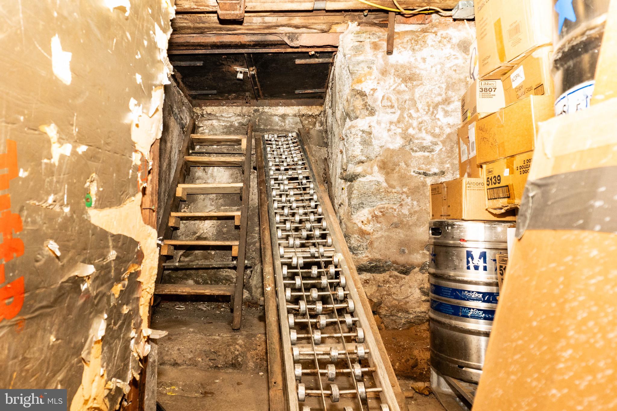 PHILADELPHIA (SOUTH) - Commercial Sale