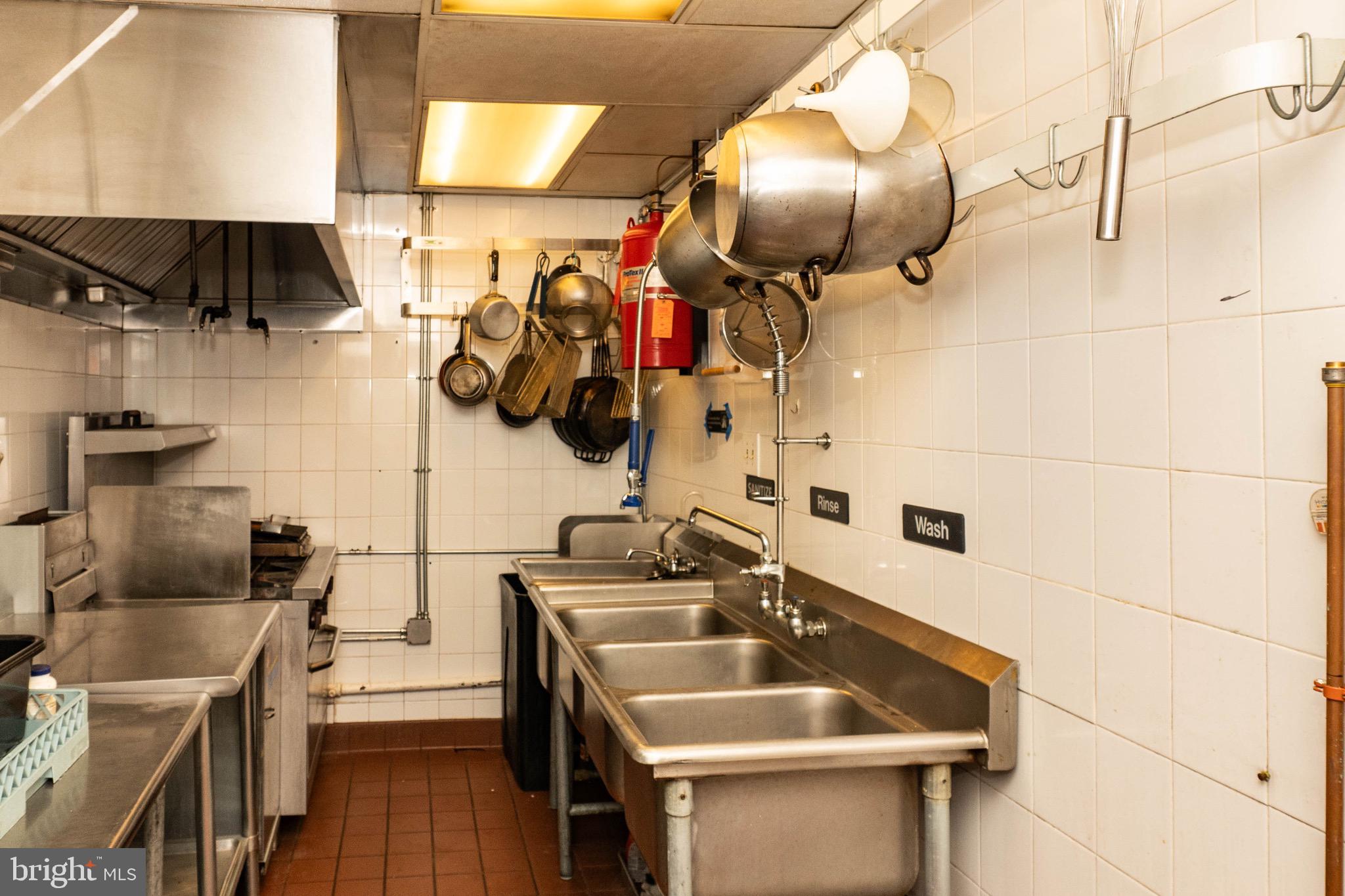 PHILADELPHIA (SOUTH) - Commercial Sale